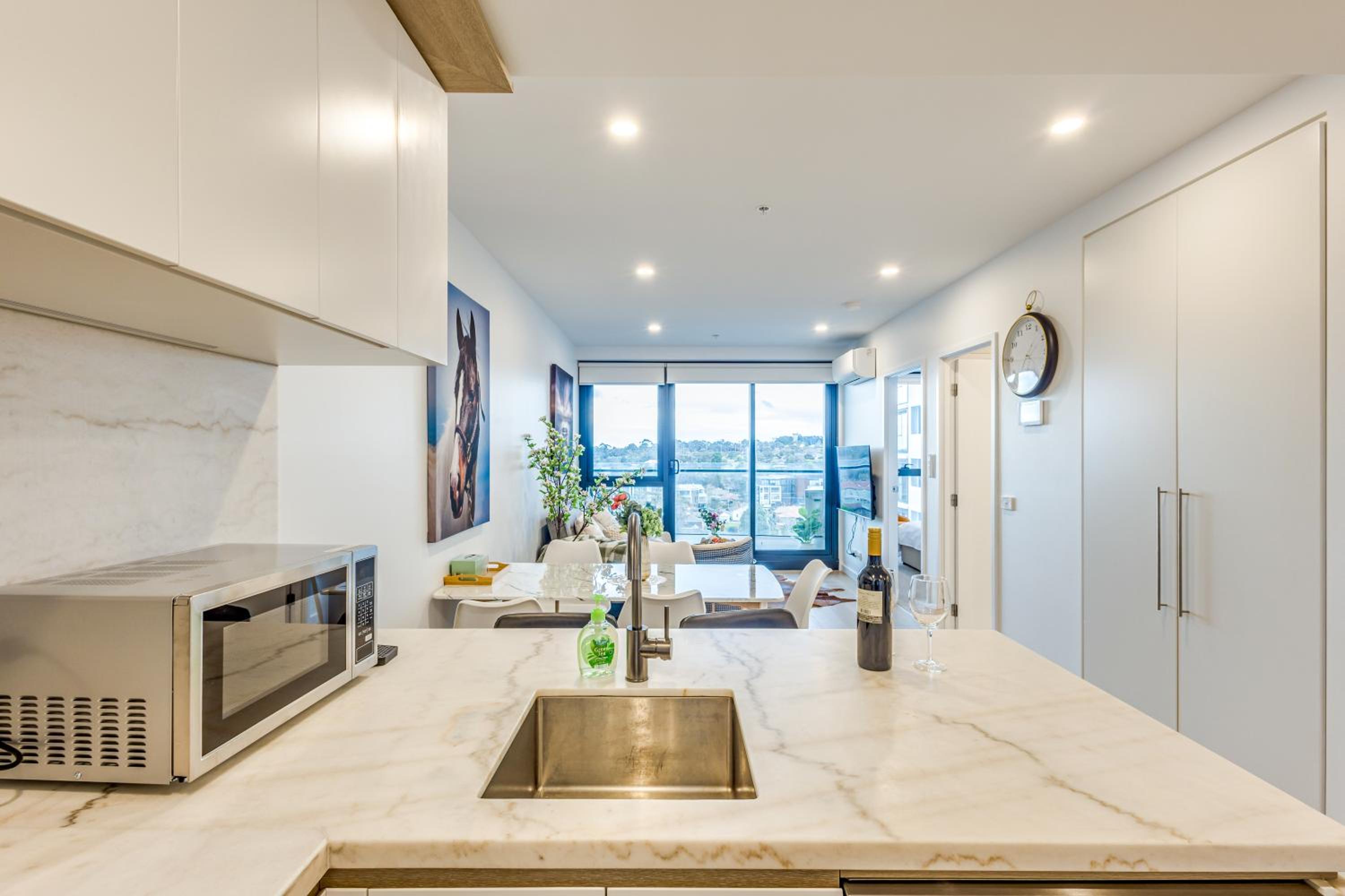 StayAU Cozy & Stylish 2BR Haven in Box Hill