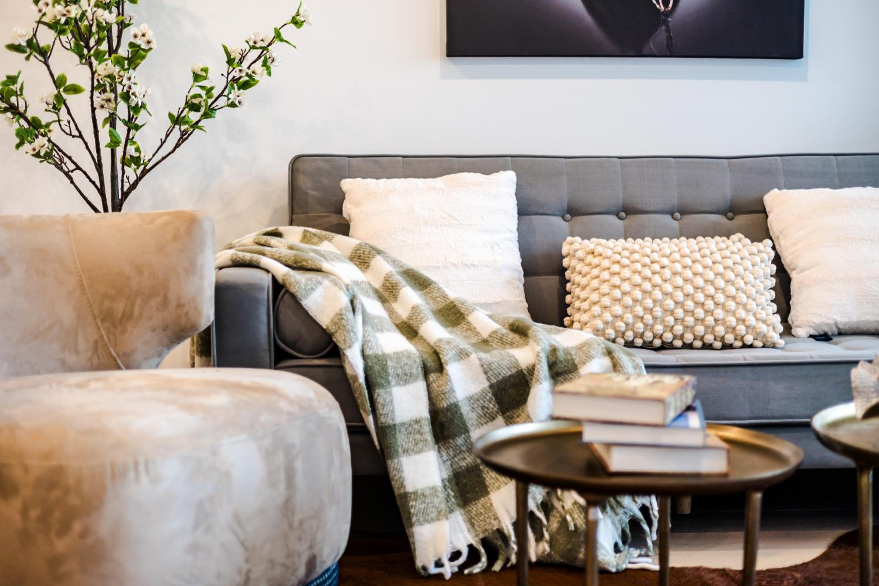 StayAU Cozy & Stylish 2BR Haven in Box Hill