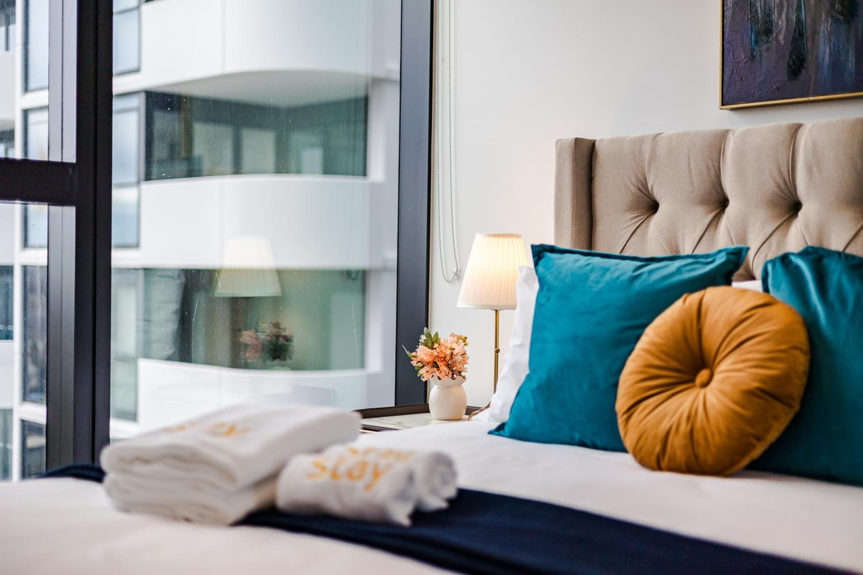 StayAU Cozy & Stylish 2BR Haven in Box Hill