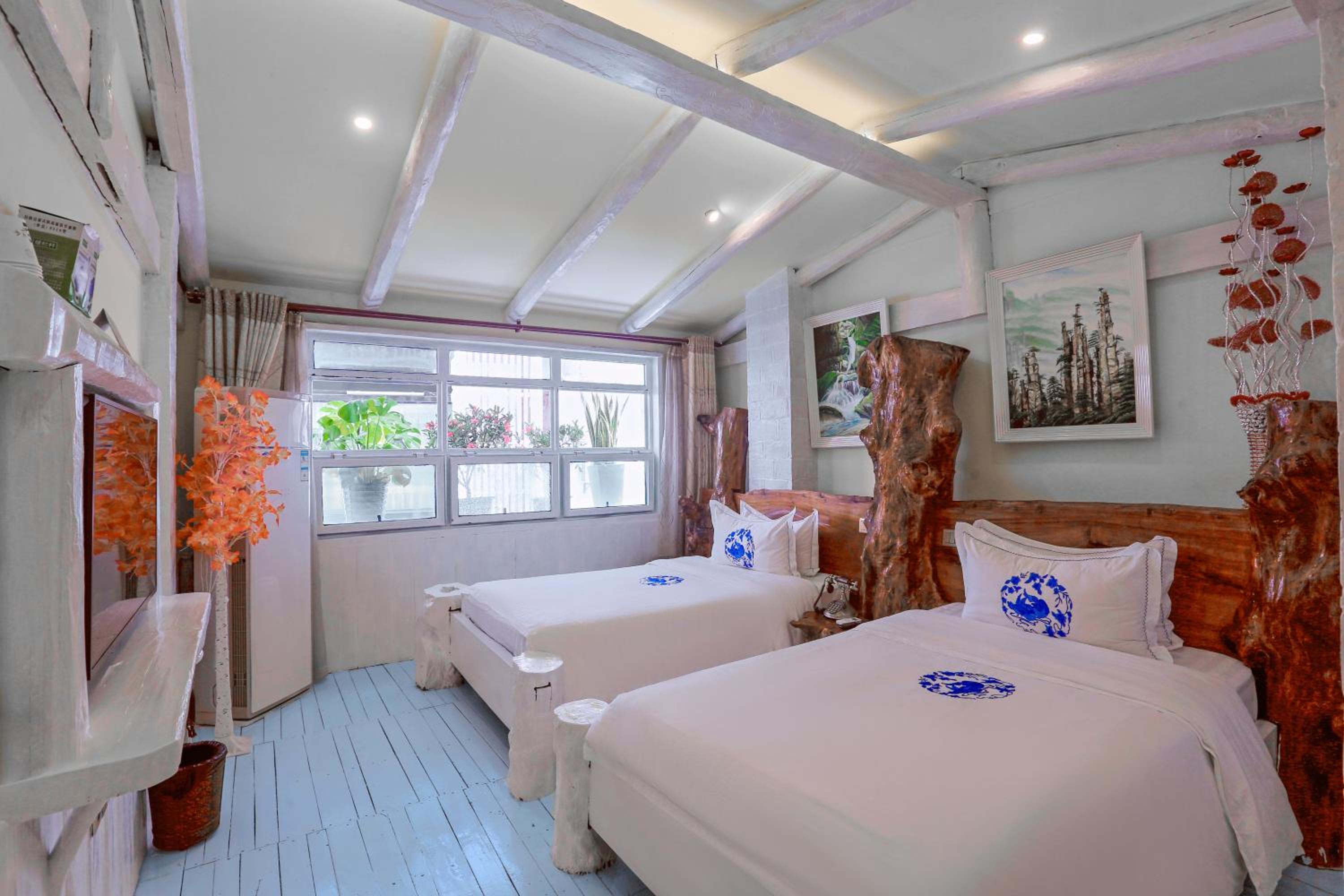 Zhoujia Hostel