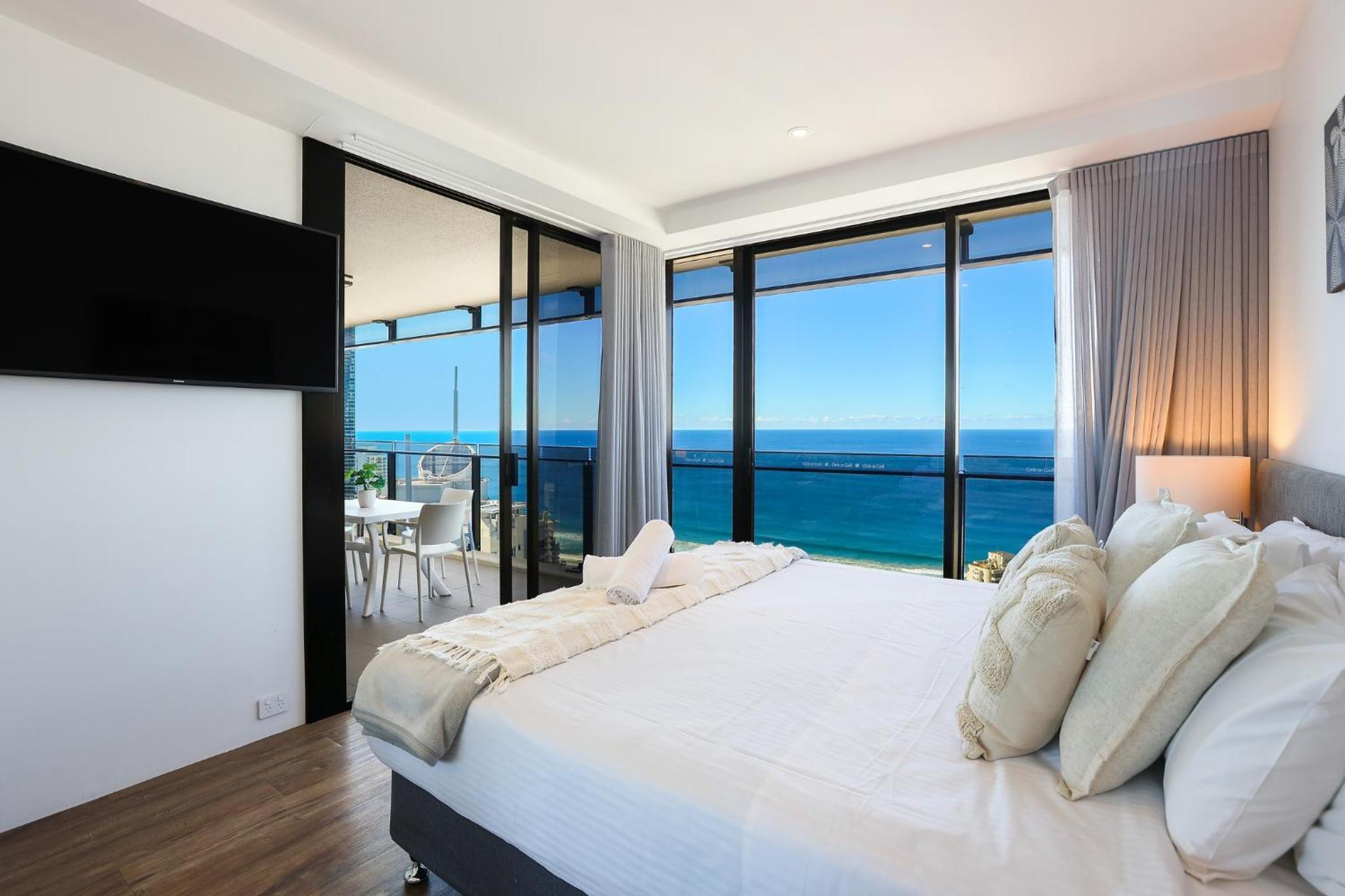 Circle on Cavill 2, 3, 4 & 5 Bedroom SkyHomes & SUB PENTHOUSES by Gold Coast Holidays