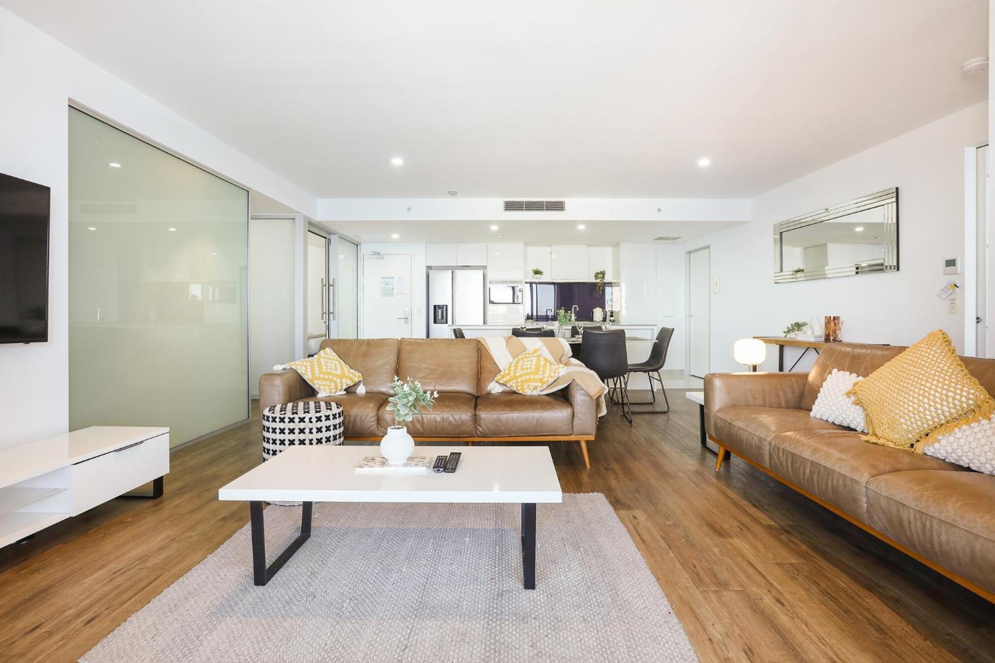 Circle on Cavill 2, 3, 4 & 5 Bedroom SkyHomes & SUB PENTHOUSES by Gold Coast Holidays