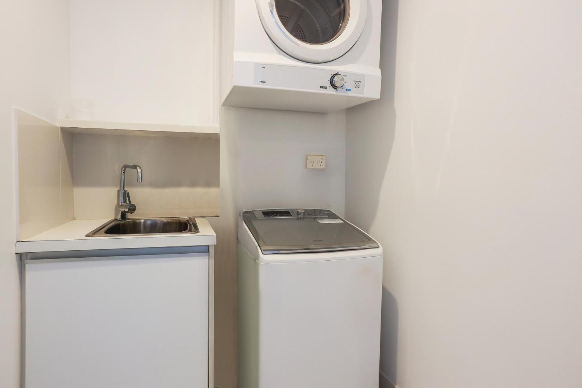 Circle on Cavill 2, 3, 4 & 5 Bedroom SkyHomes & SUB PENTHOUSES by Gold Coast Holidays