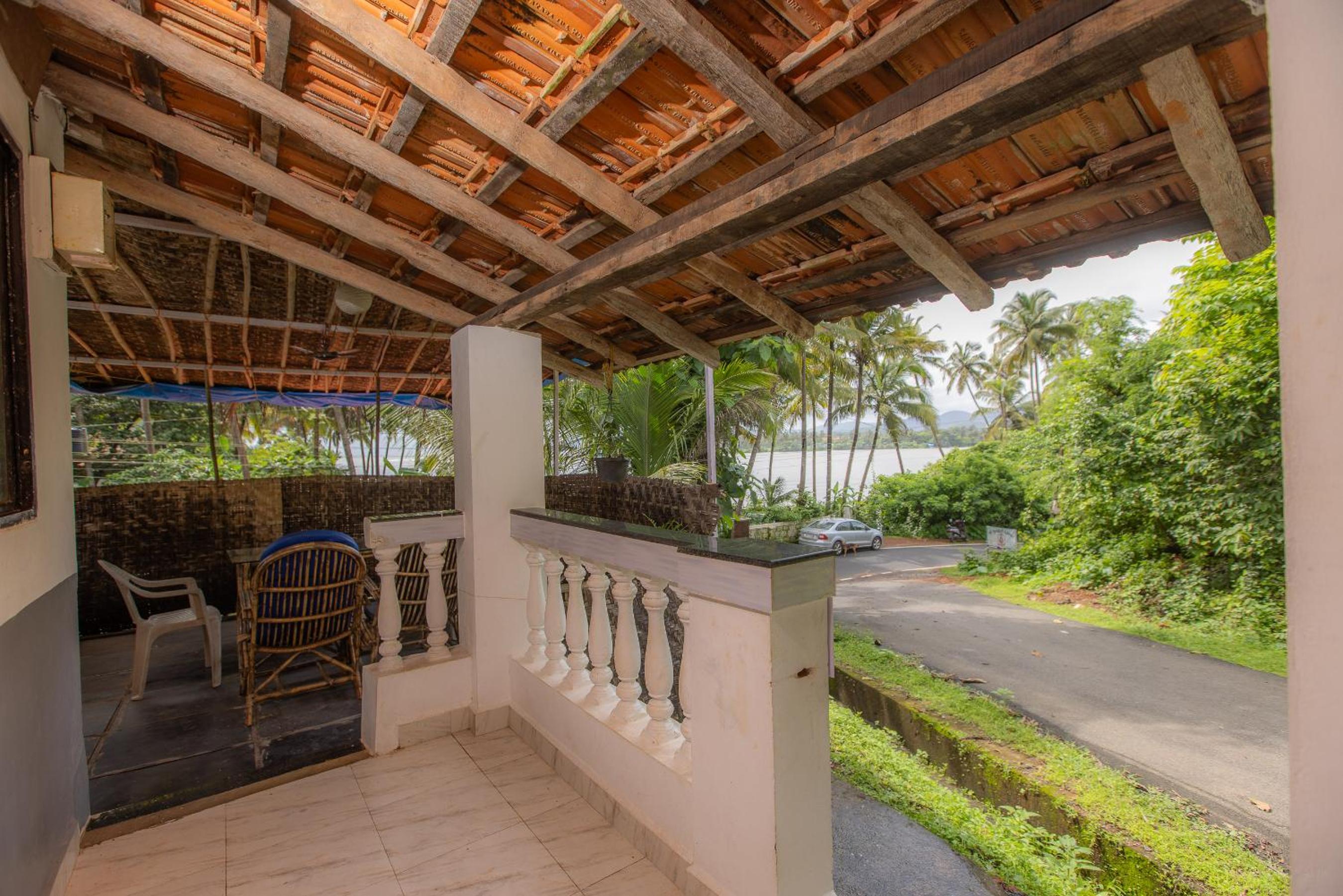 Chandrakant house River View Studio for 3 on Talpona view 4