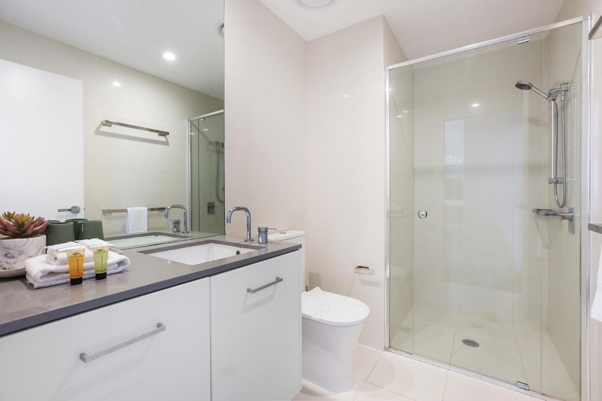 Circle on Cavill 2, 3, 4 & 5 Bedroom SkyHomes & SUB PENTHOUSES by Gold Coast Holidays
