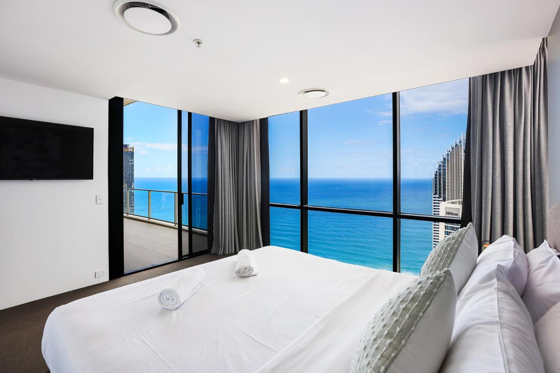 Circle on Cavill 2, 3, 4 & 5 Bedroom SkyHomes & SUB PENTHOUSES by Gold Coast Holidays