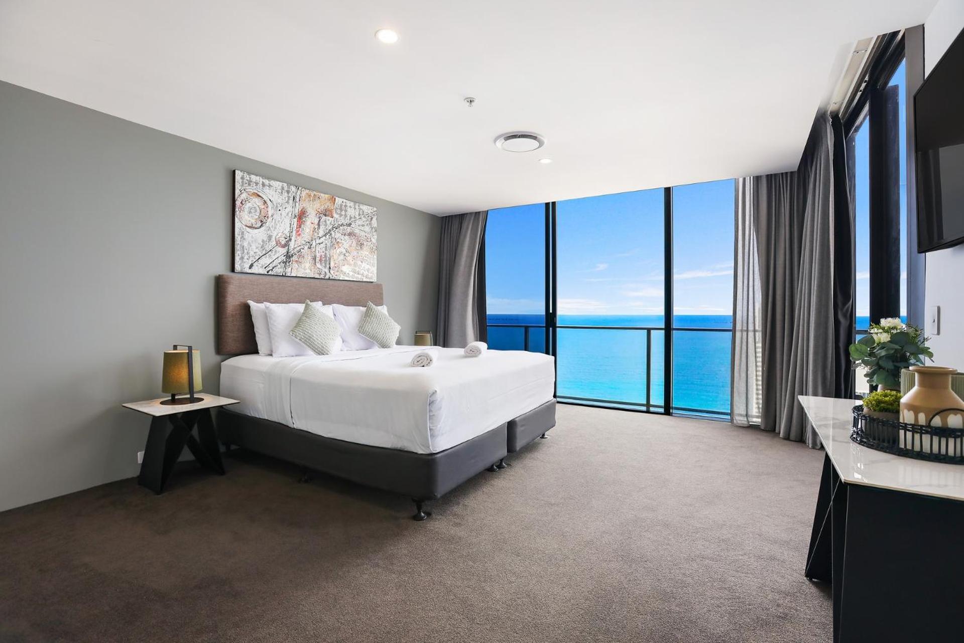 Circle on Cavill 2, 3, 4 & 5 Bedroom SkyHomes & SUB PENTHOUSES by Gold Coast Holidays