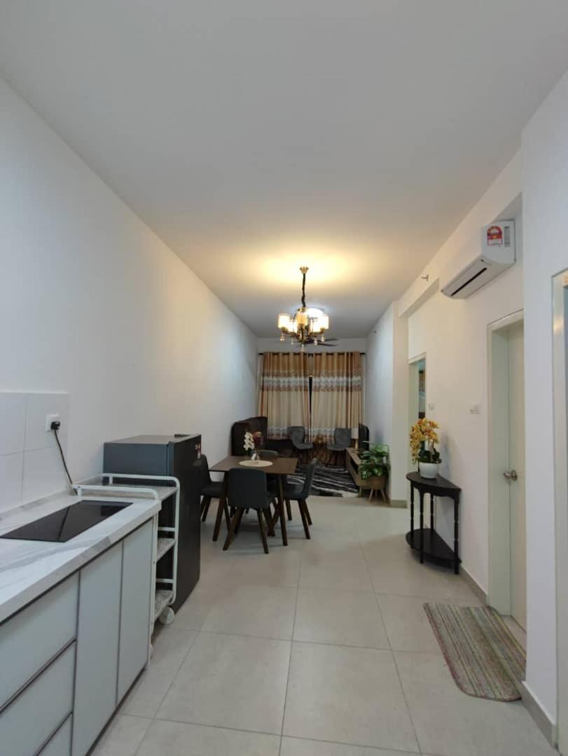 Ezry Homestay Residensi Rimbun Canopy Hills photo 1