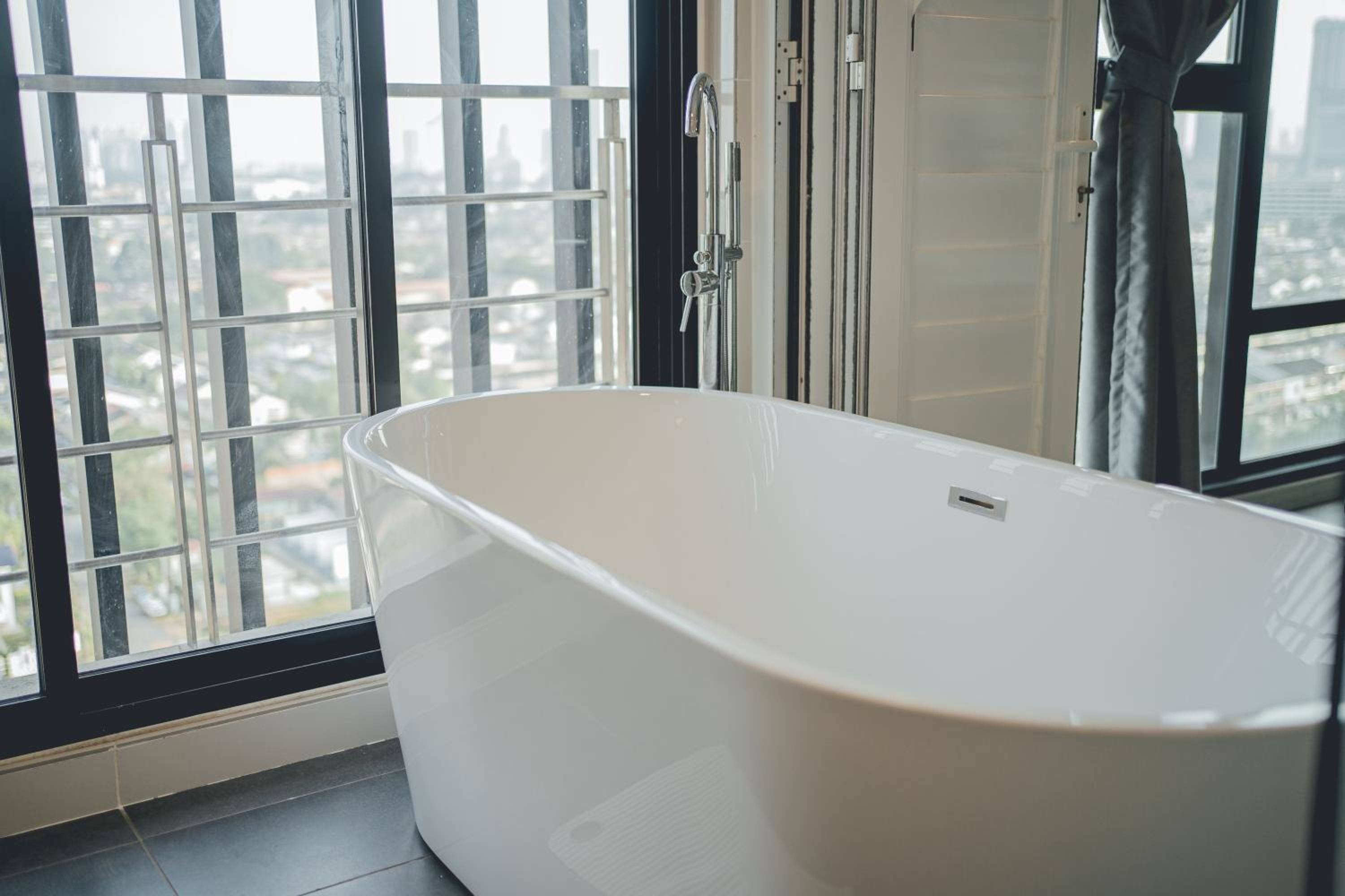 Mosaic Shapes Darker 3BR 8Pax w bathtub near midvalley