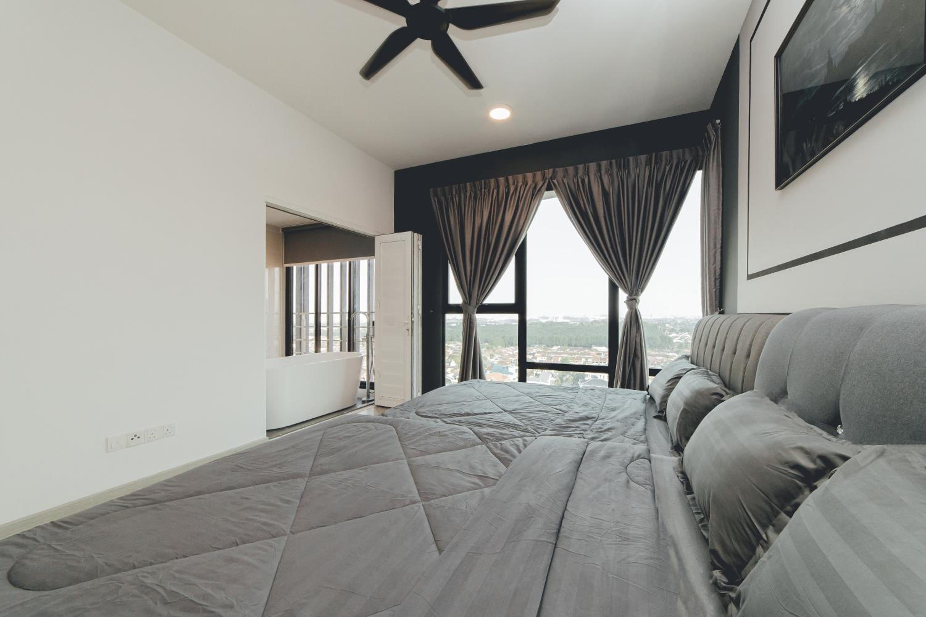 Mosaic Shapes Darker 3BR 8Pax w bathtub near midvalley