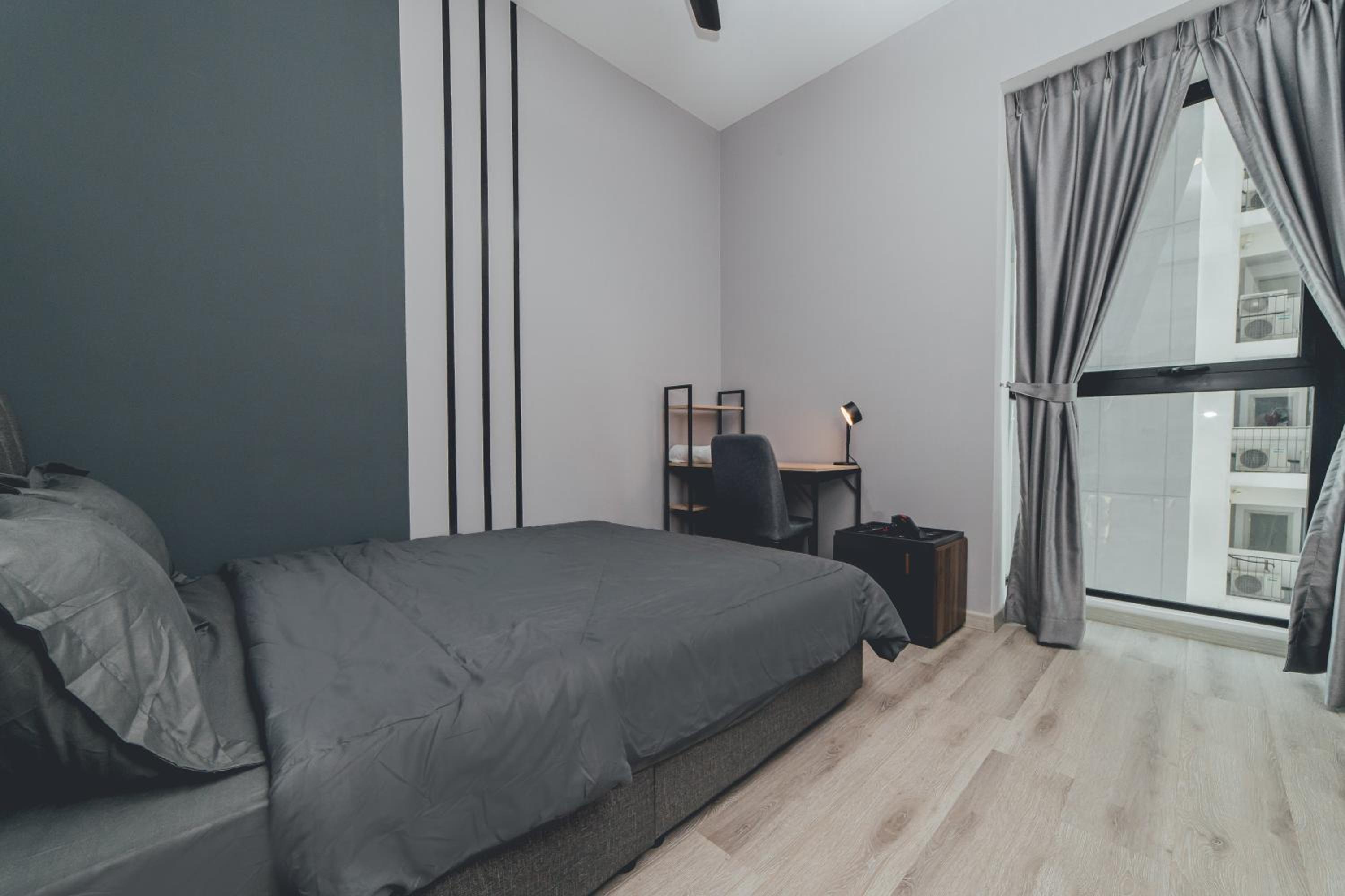 Mosaic Shapes Darker 3BR 8Pax w bathtub near midvalley