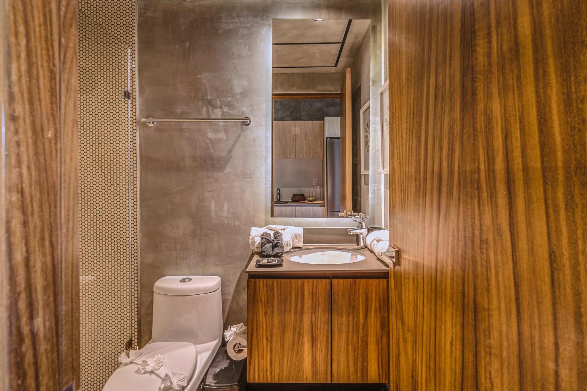 Stylish Studio PH with Private Pool-Gym-Superstore view 5