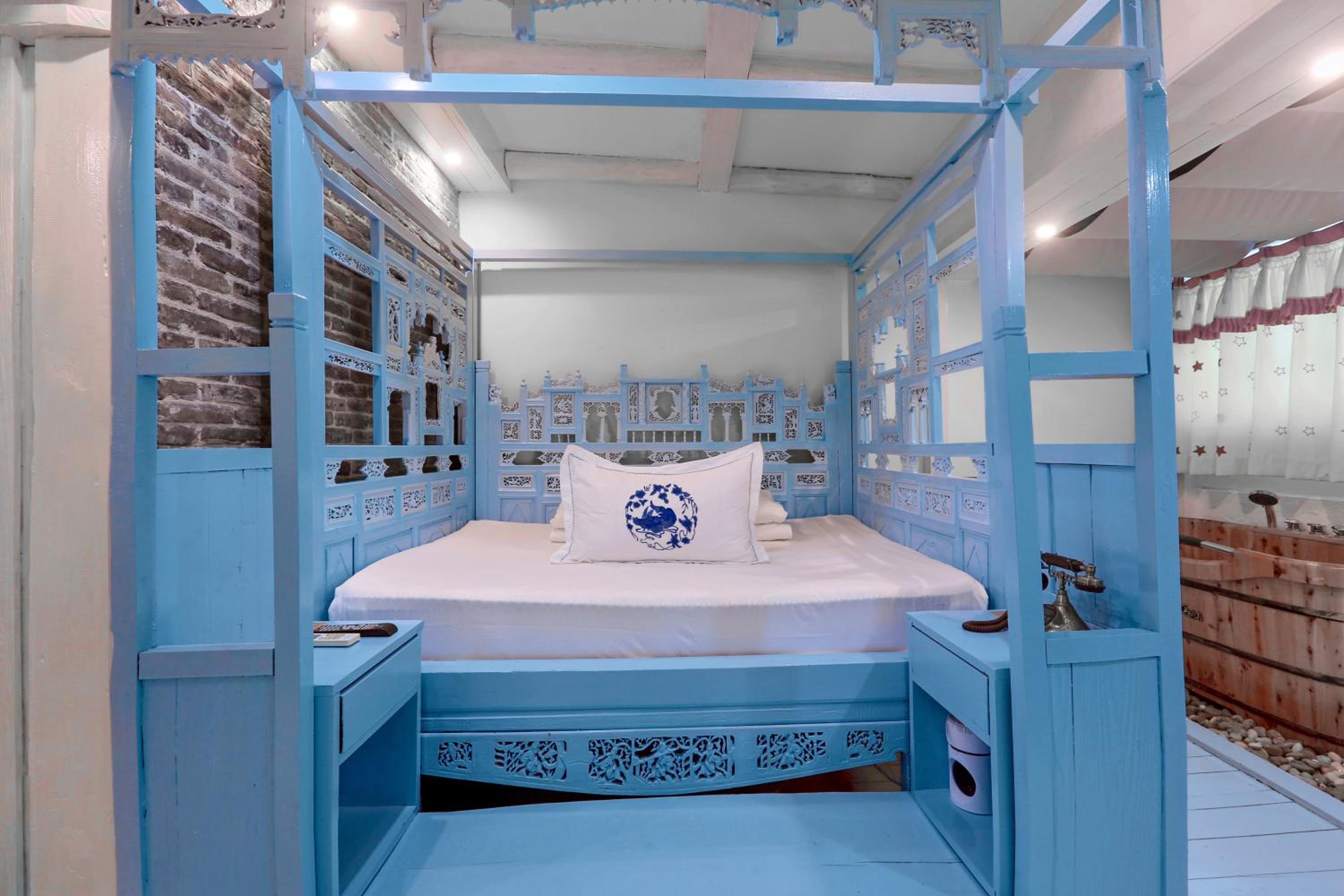 Zhoujia Hostel