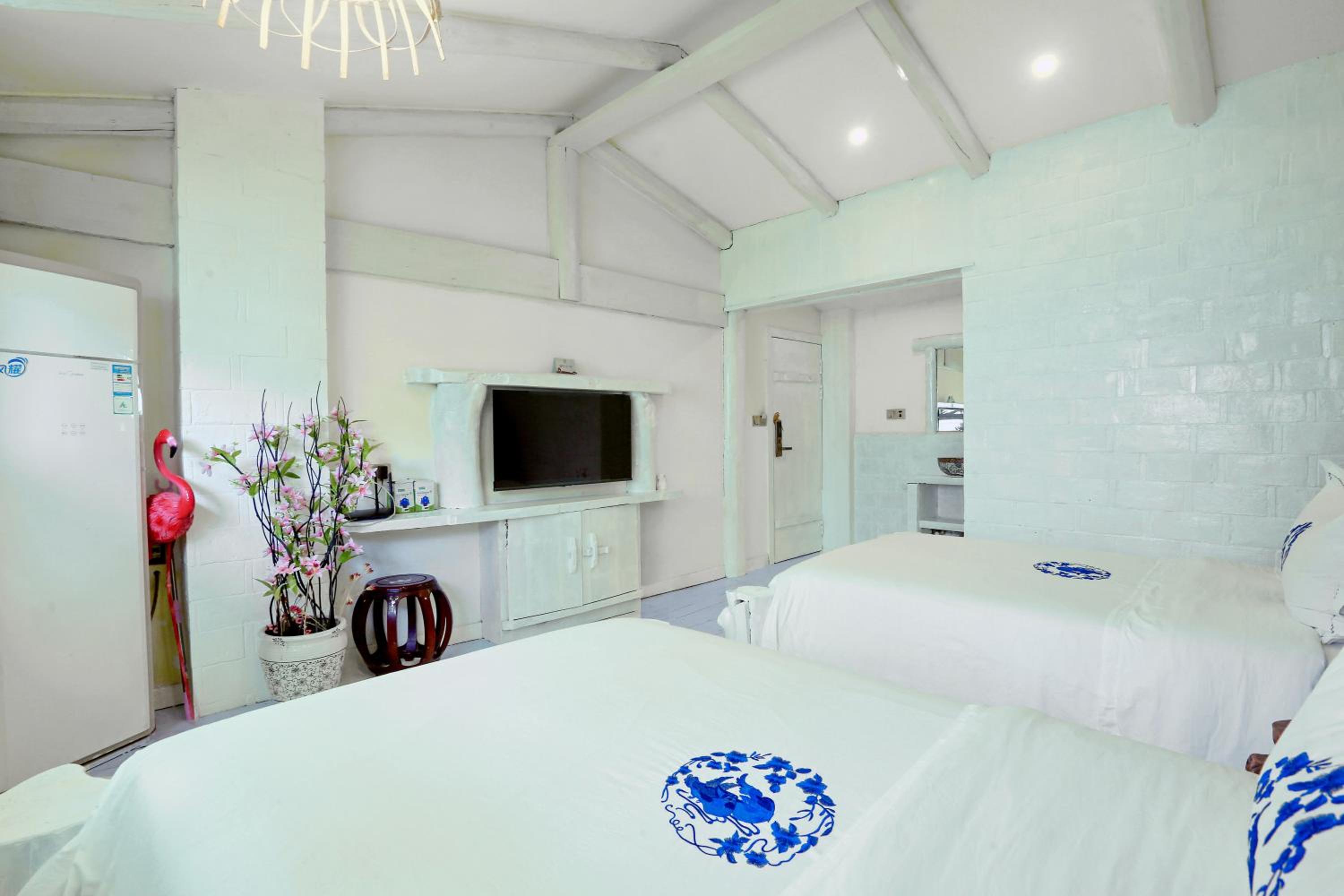 Zhoujia Hostel