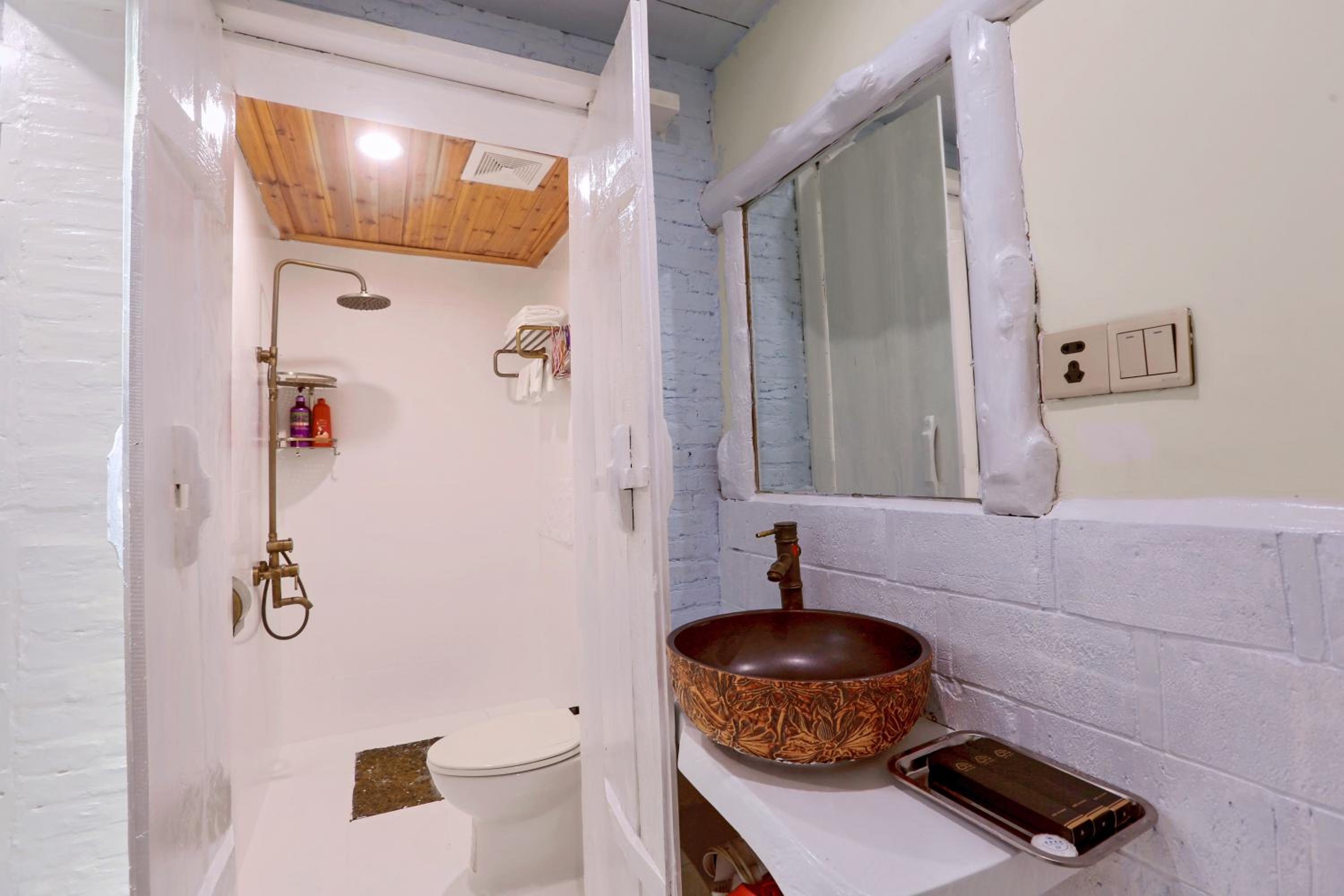 Zhoujia Hostel