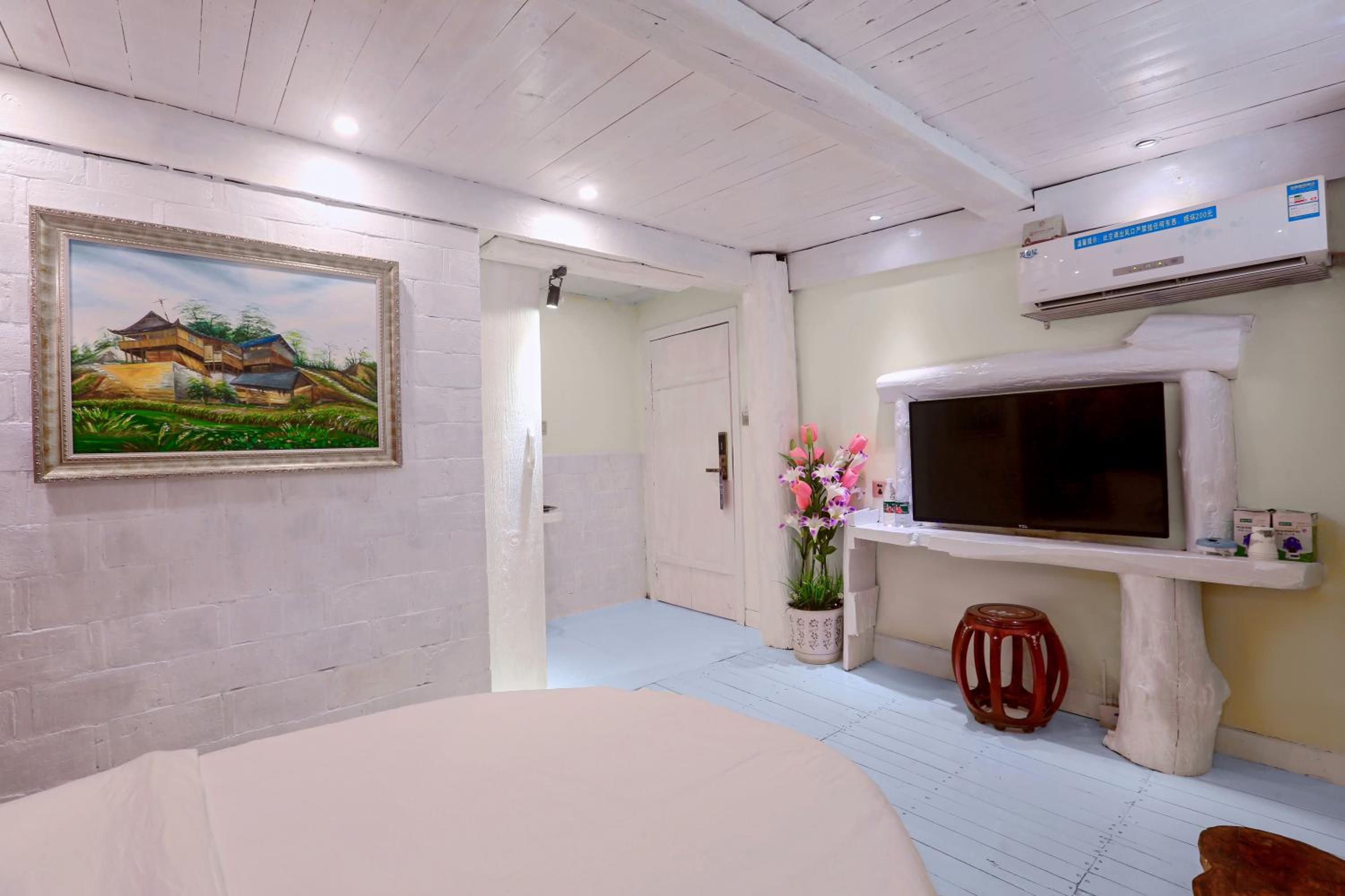 Zhoujia Hostel