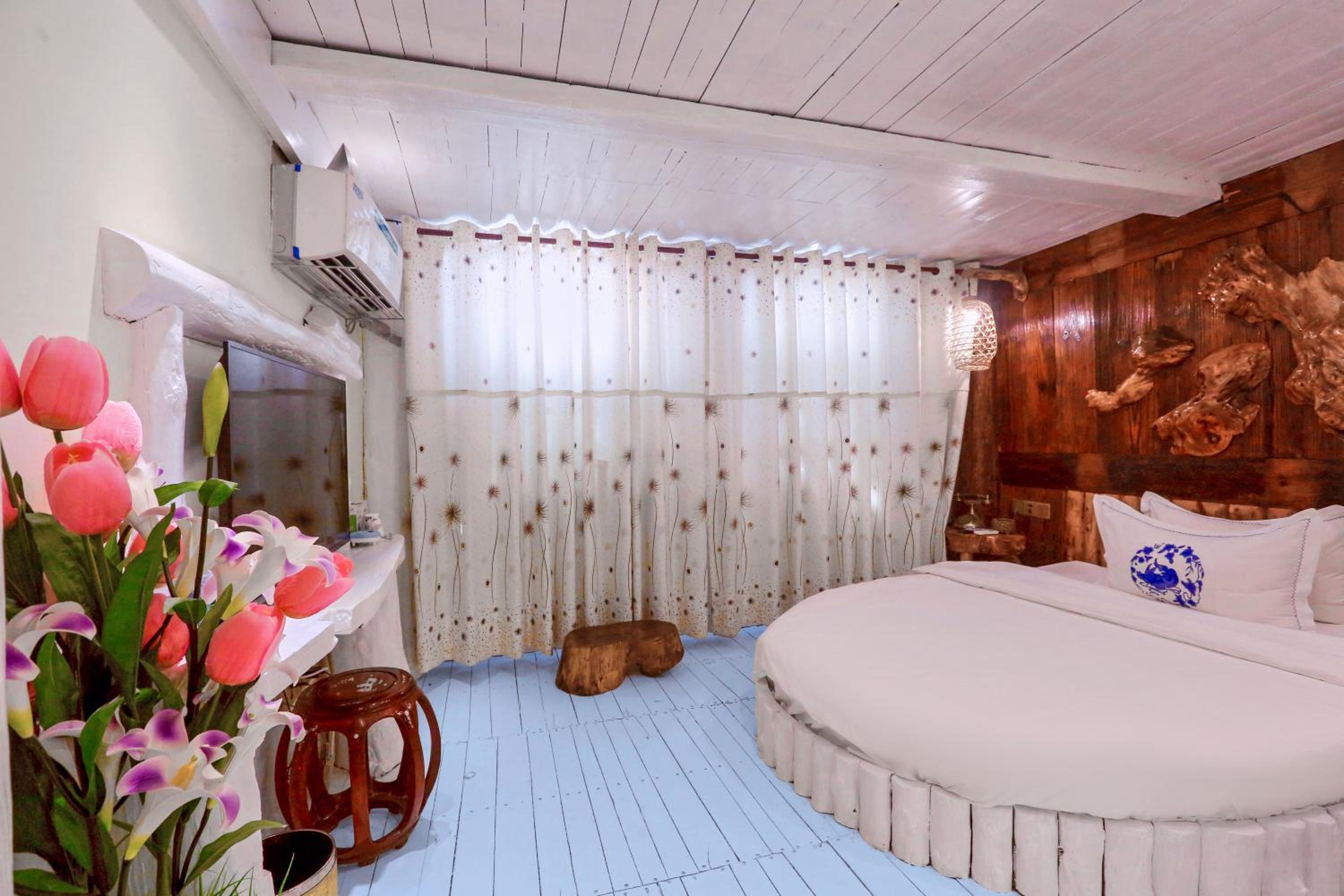 Zhoujia Hostel