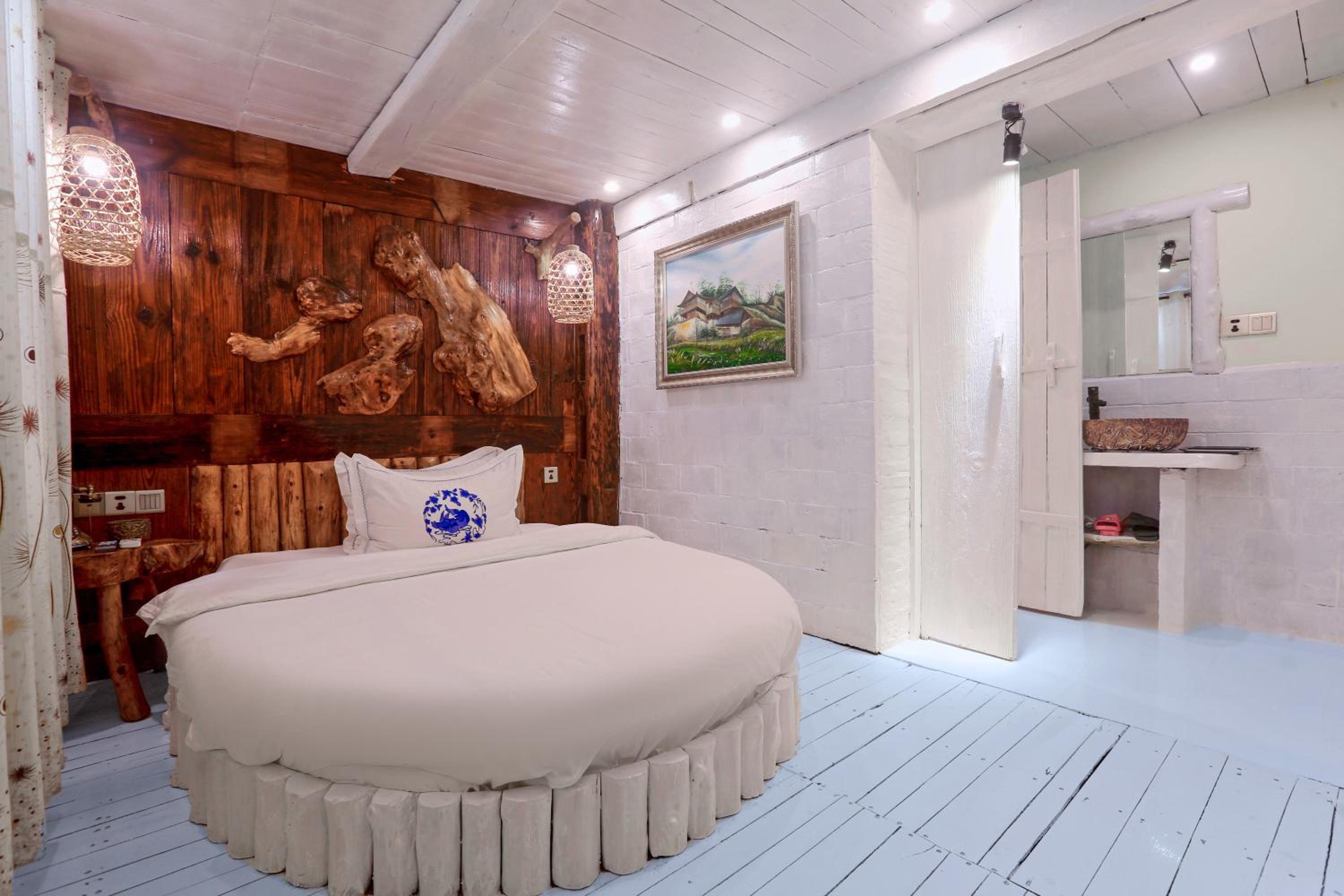 Zhoujia Hostel
