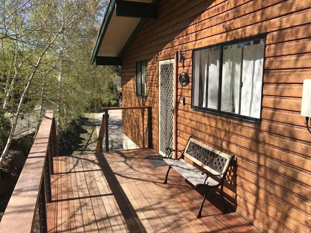 Yowie 3 - Yowie Lodge