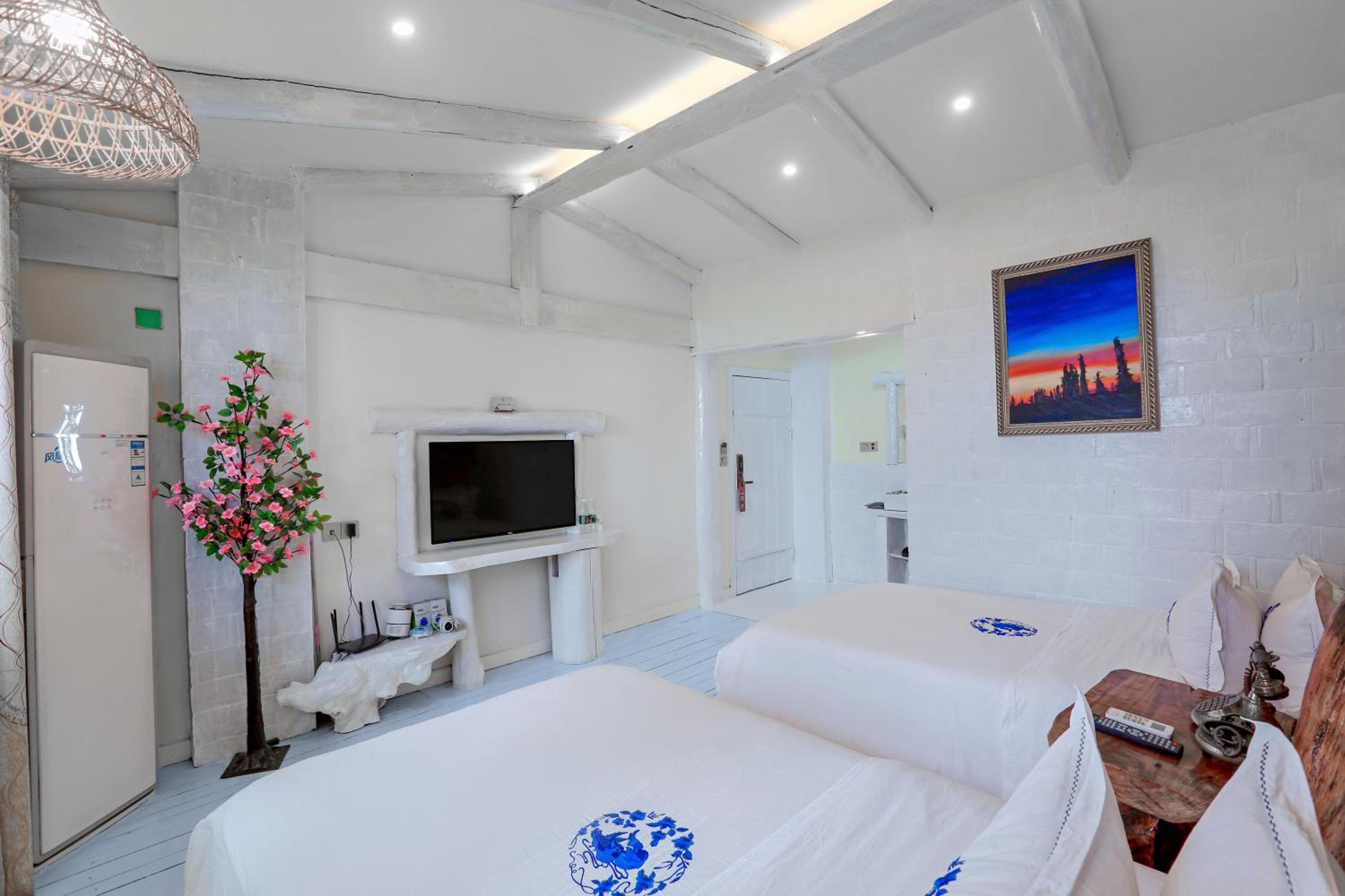 Zhoujia Hostel
