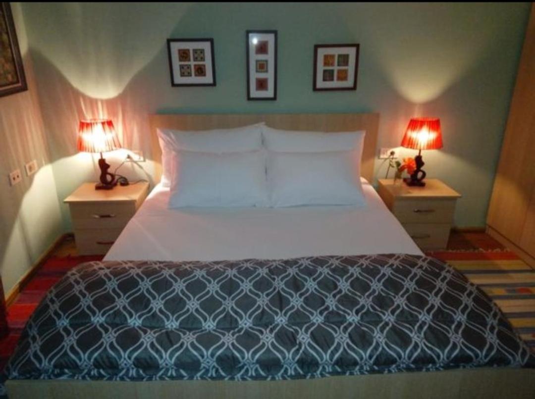Cozy apartment, near US Embassy!