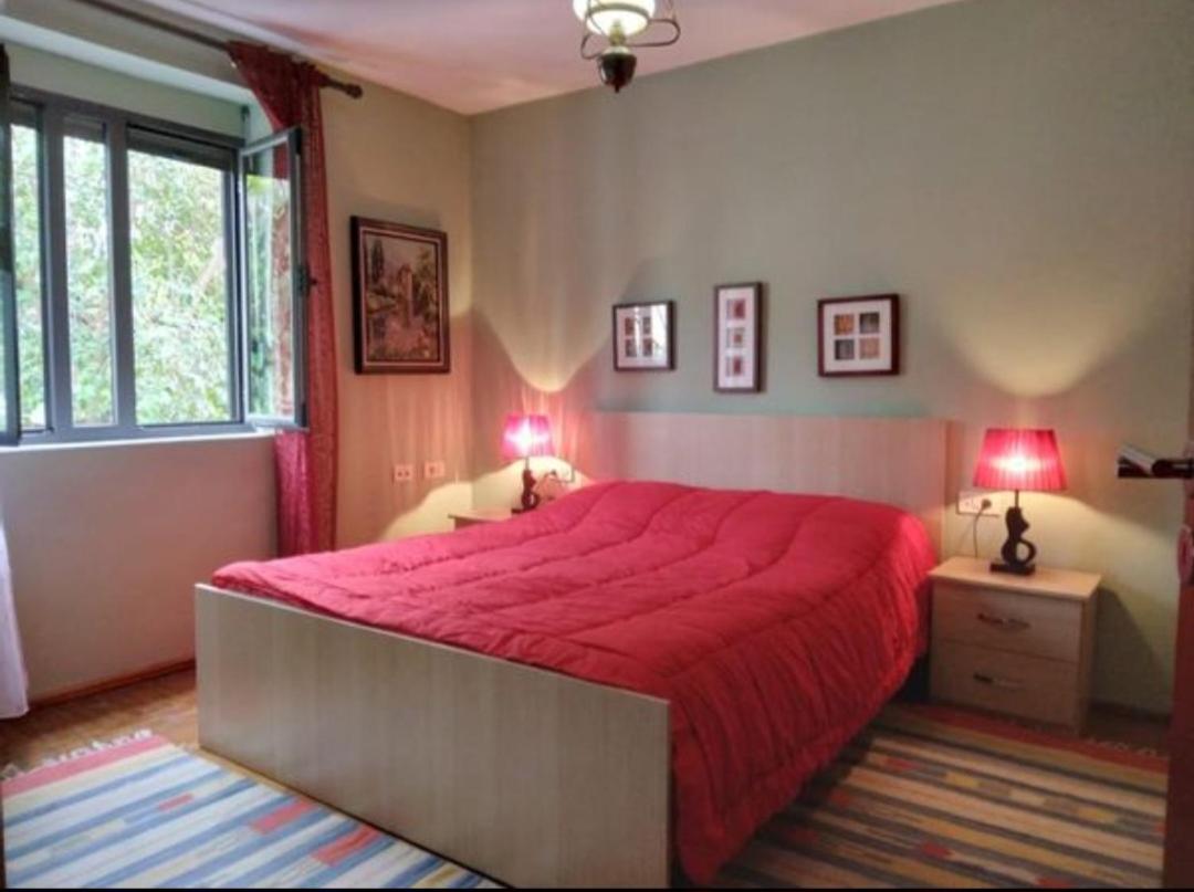 Cozy apartment, near US Embassy!