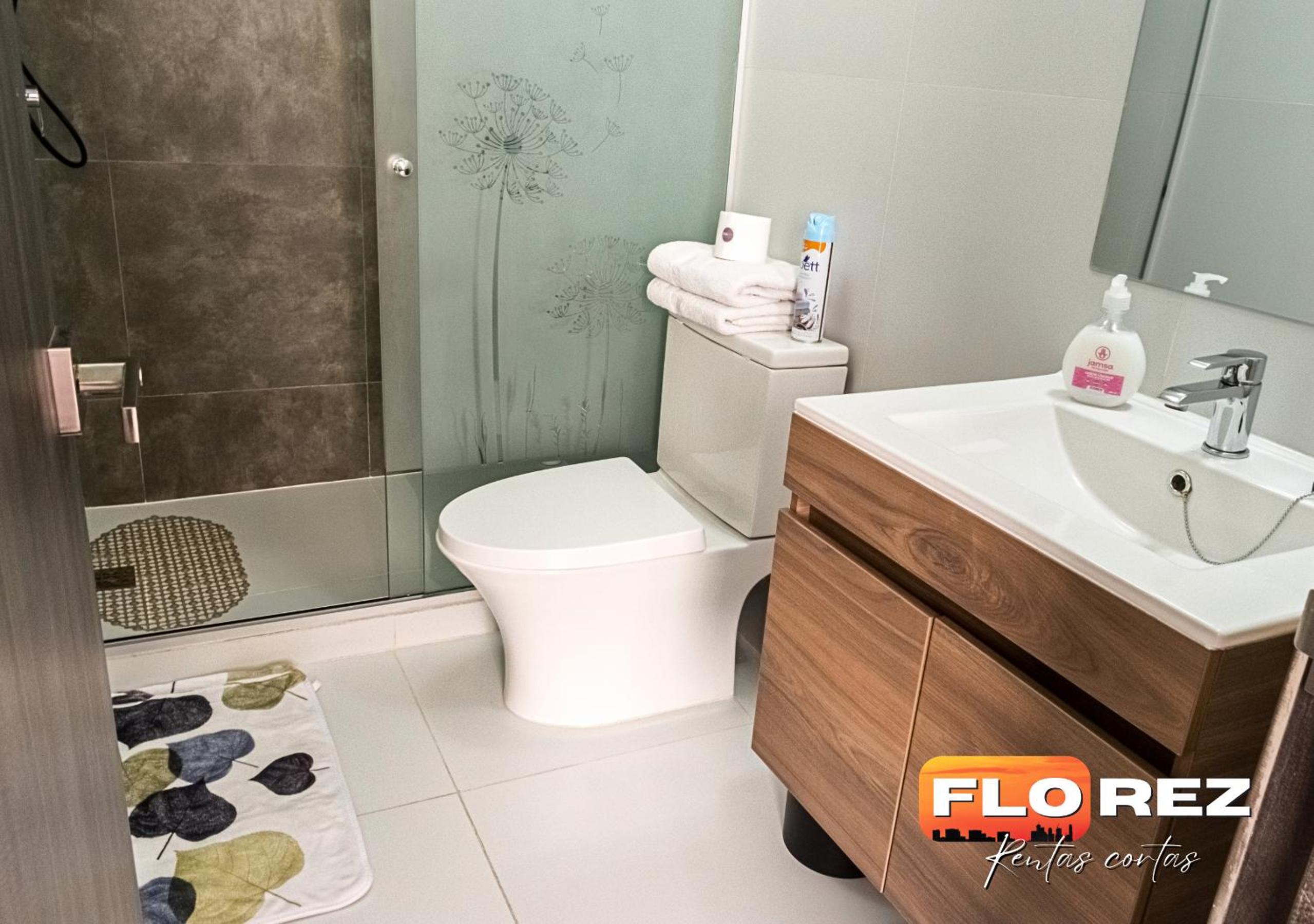 FLOREZ APT5 - Minimalista, Céntrico con Calefacción