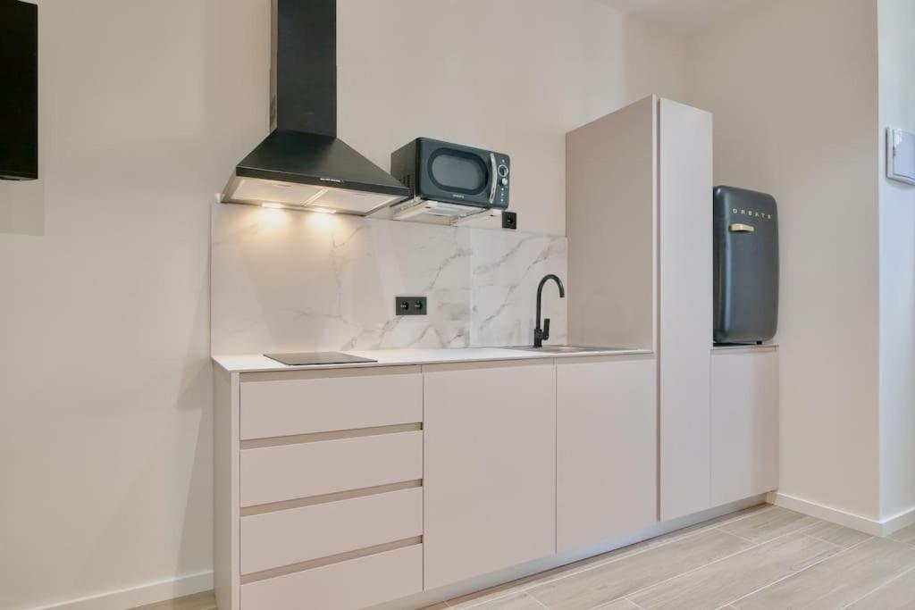 Romantic Apartment N6 Oceanografico Virkin Suites