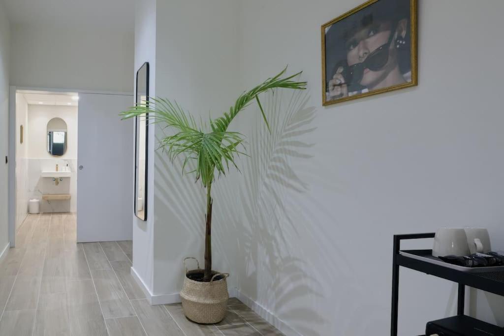 Romantic Apartment N6 Oceanografico Virkin Suites
