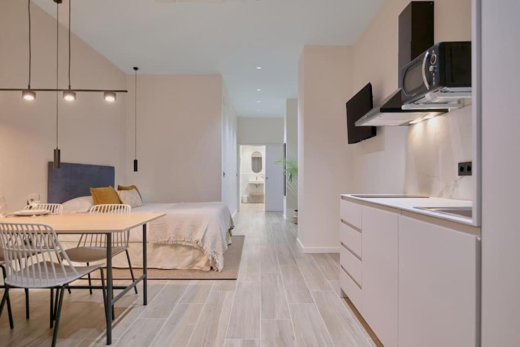 Romantic Apartment N6 Oceanografico Virkin Suites