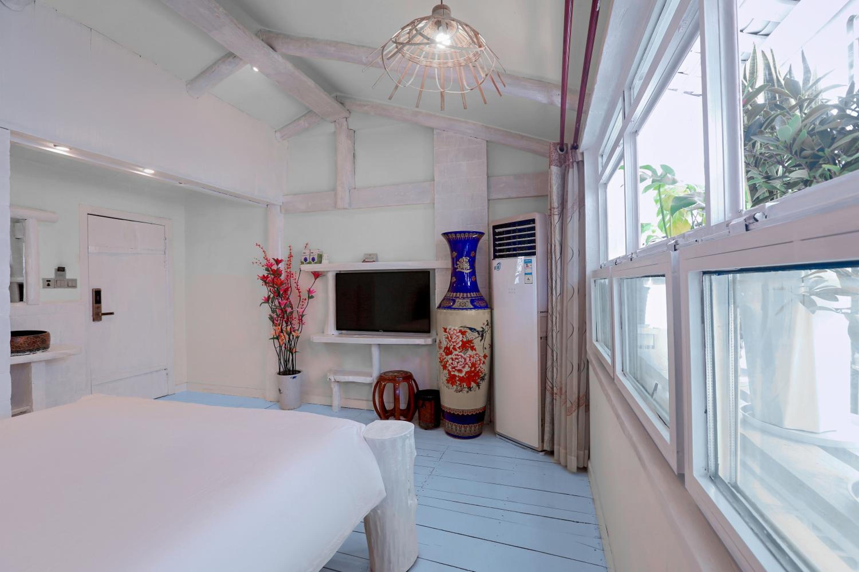 Zhoujia Hostel