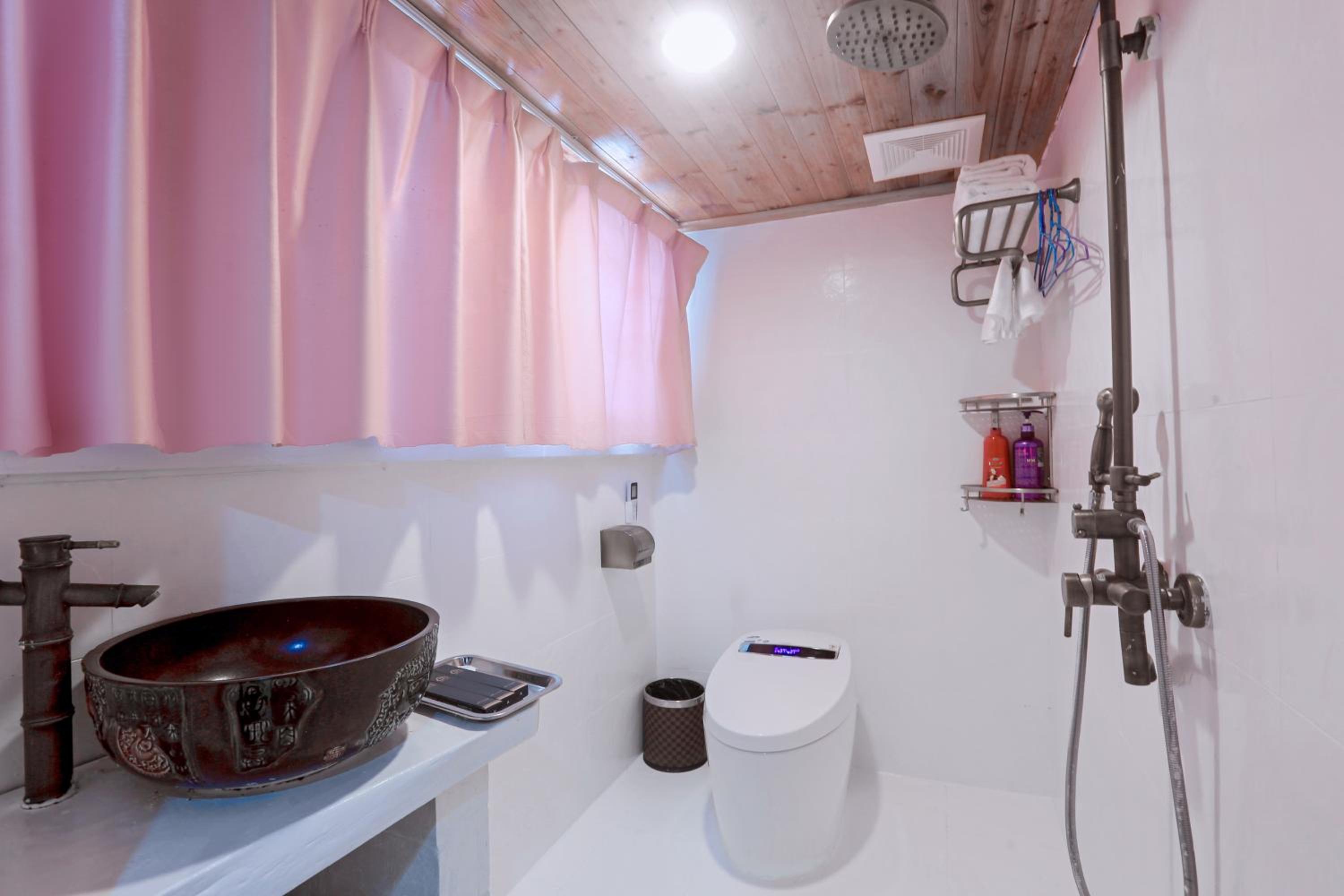 Zhoujia Hostel