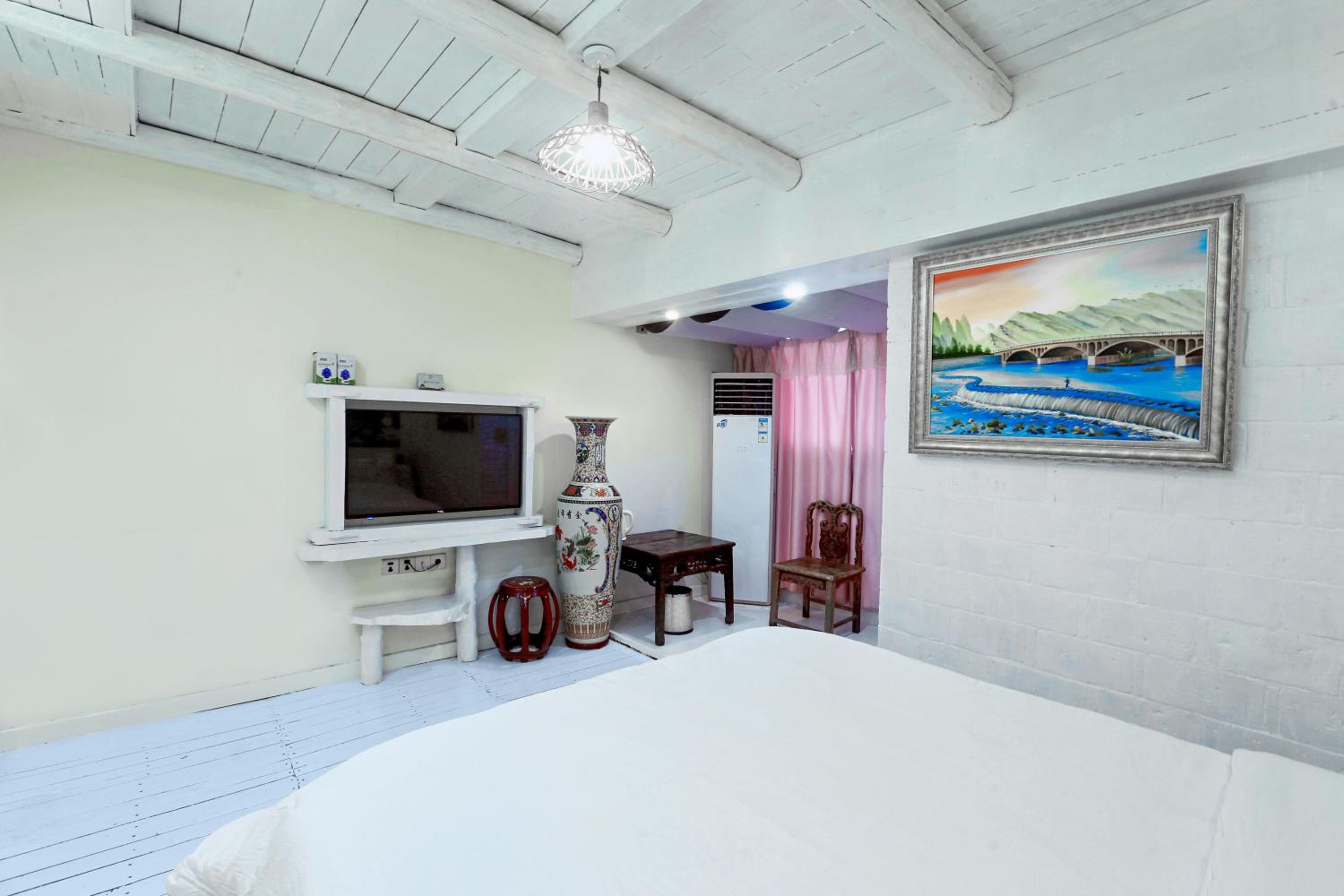 Zhoujia Hostel