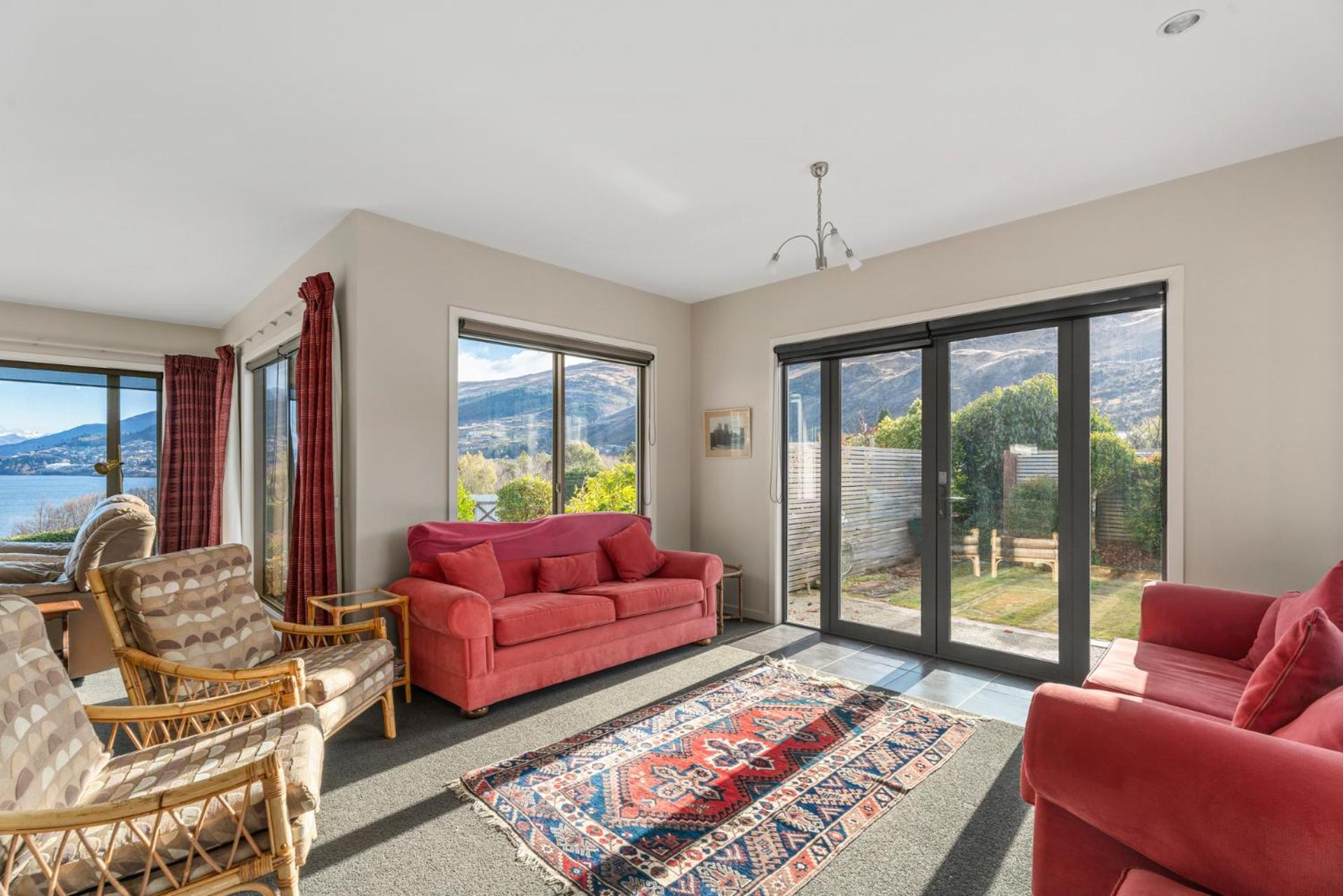 Frankton Arm Vista - Queenstown Holiday Home view 2