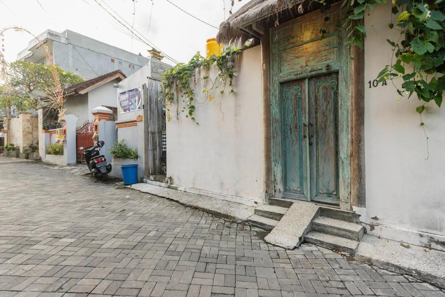 Villa Pisces - 2 Bedrooms Villa with Private Pool at Kerobokan