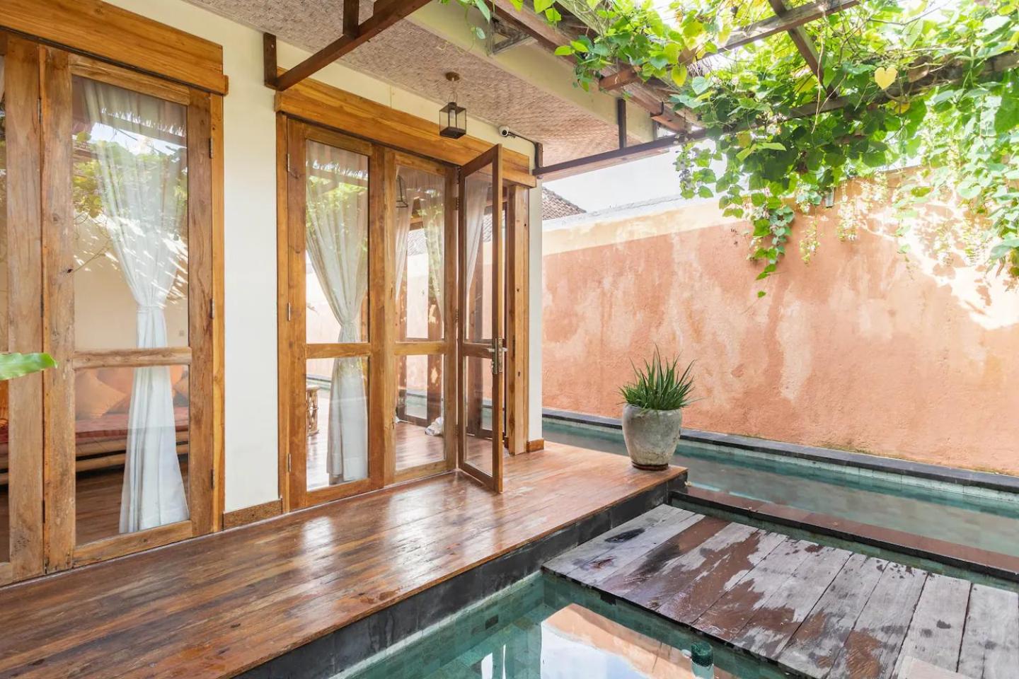 Villa Pisces - 2 Bedrooms Villa with Private Pool at Kerobokan