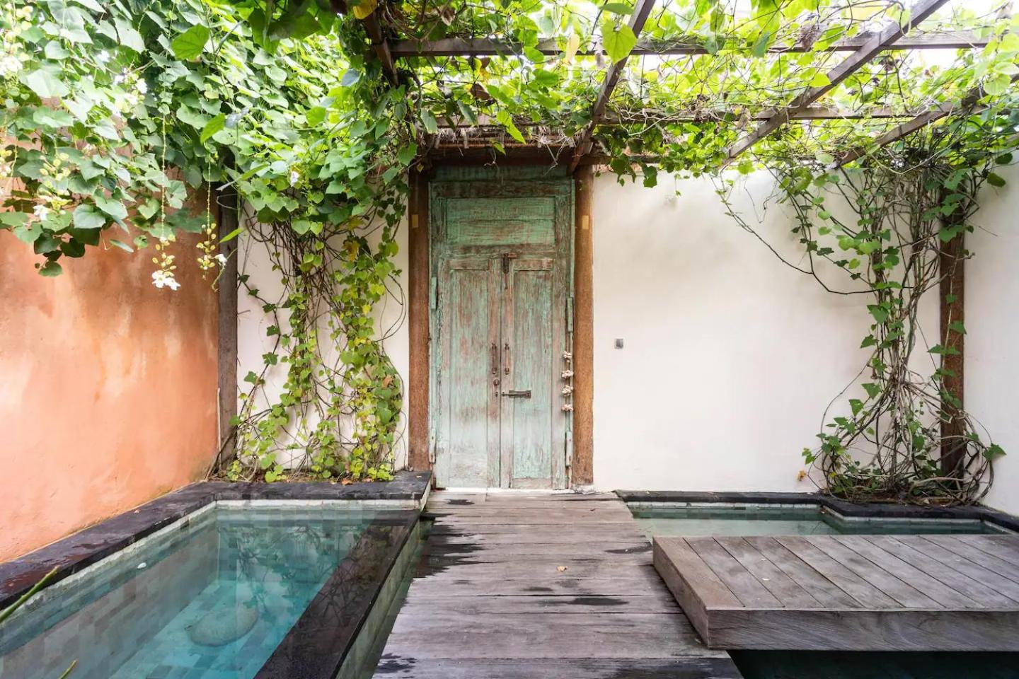 Villa Pisces - 2 Bedrooms Villa with Private Pool at Kerobokan