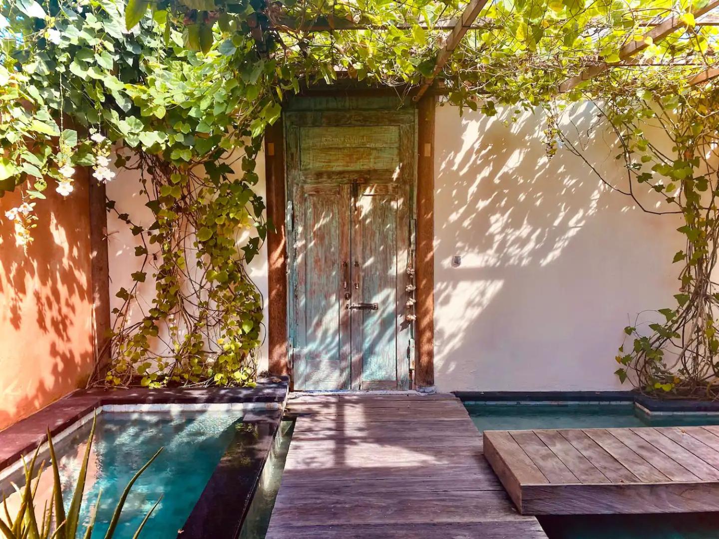 Villa Pisces - 2 Bedrooms Villa with Private Pool at Kerobokan