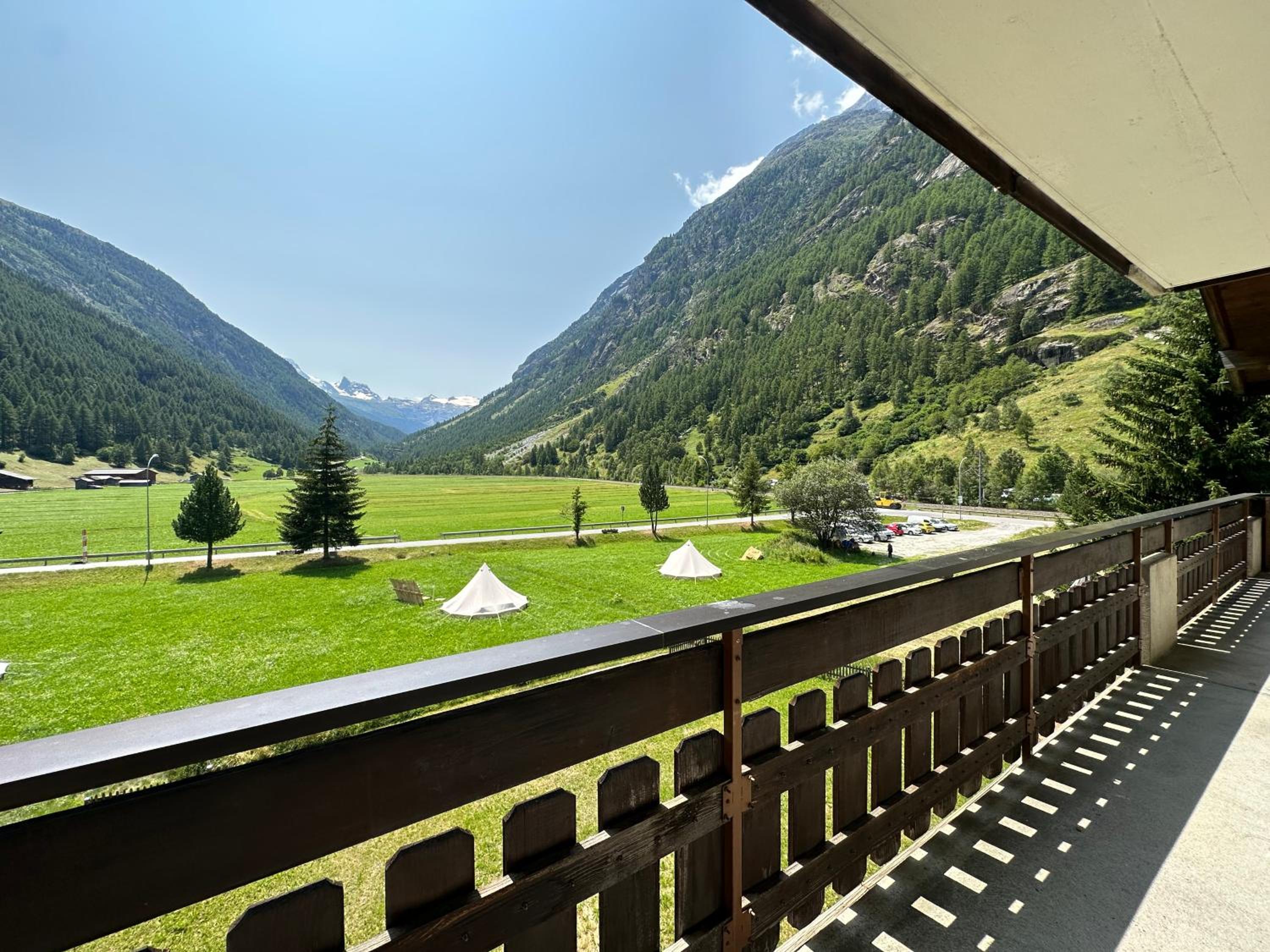 Mountain Majesty Apartment with Stunning Views