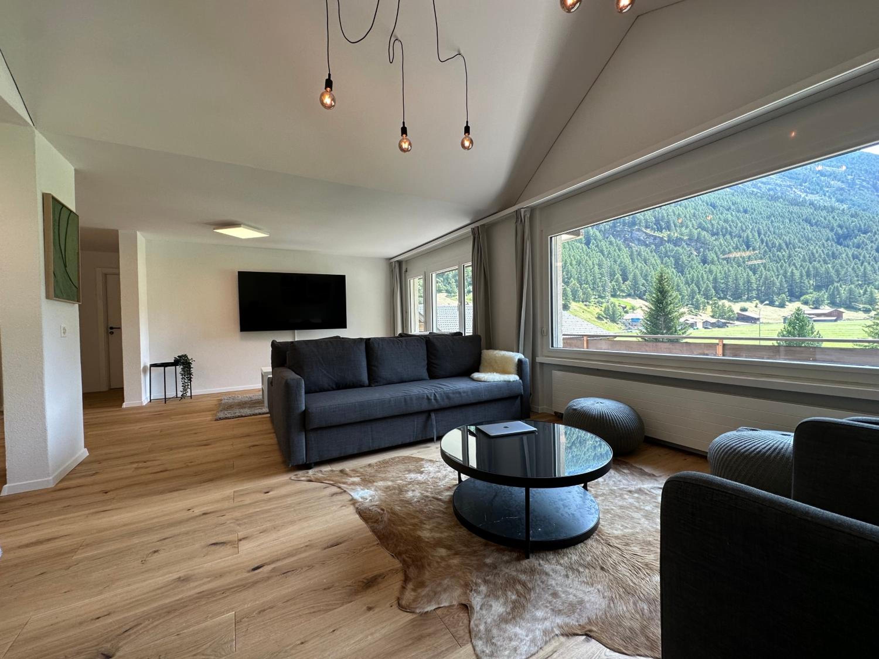 Mountain Majesty Apartment with Stunning Views