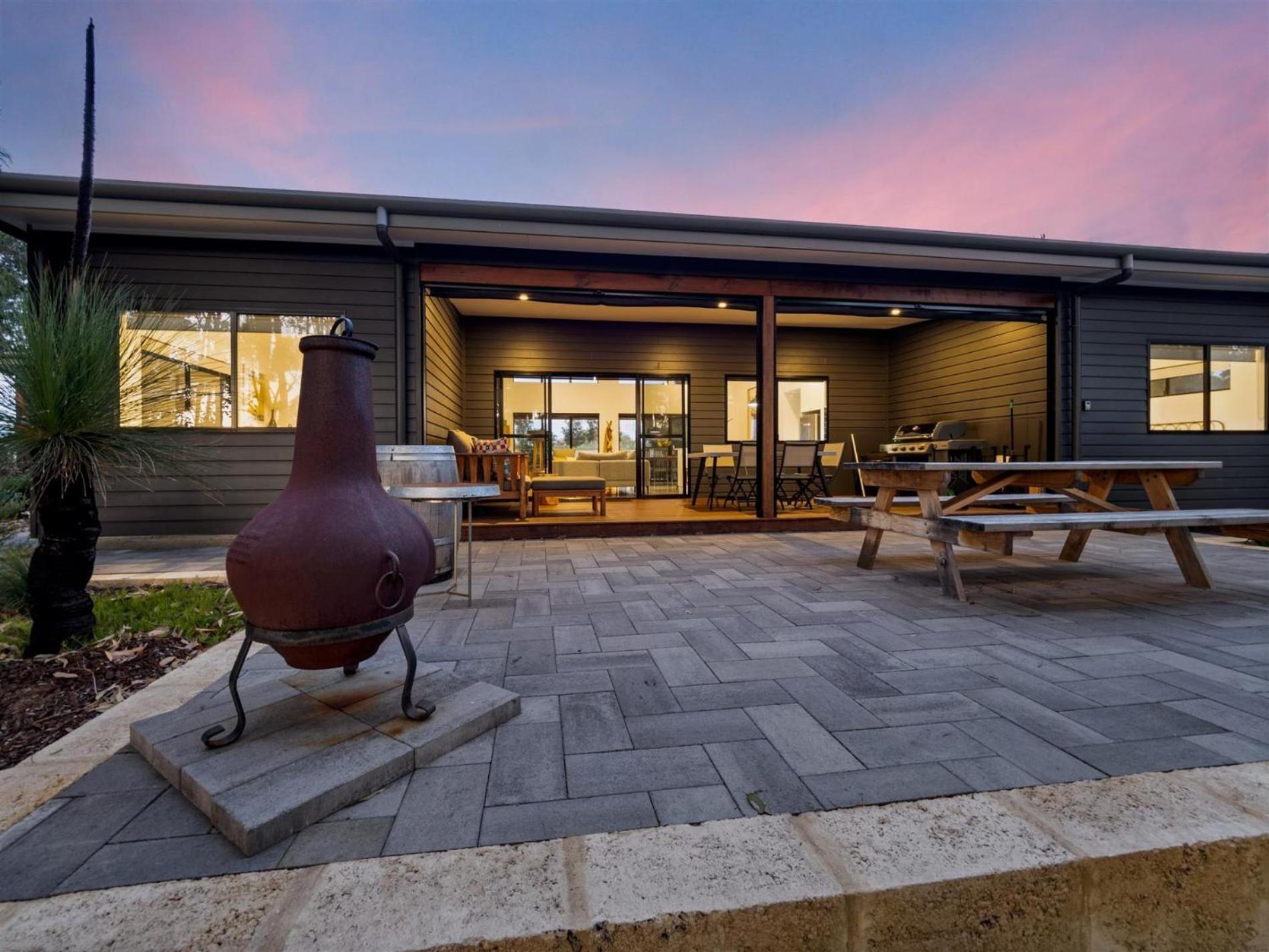 Vines & Stars - Amongst The Vines - Private Luxury view 5