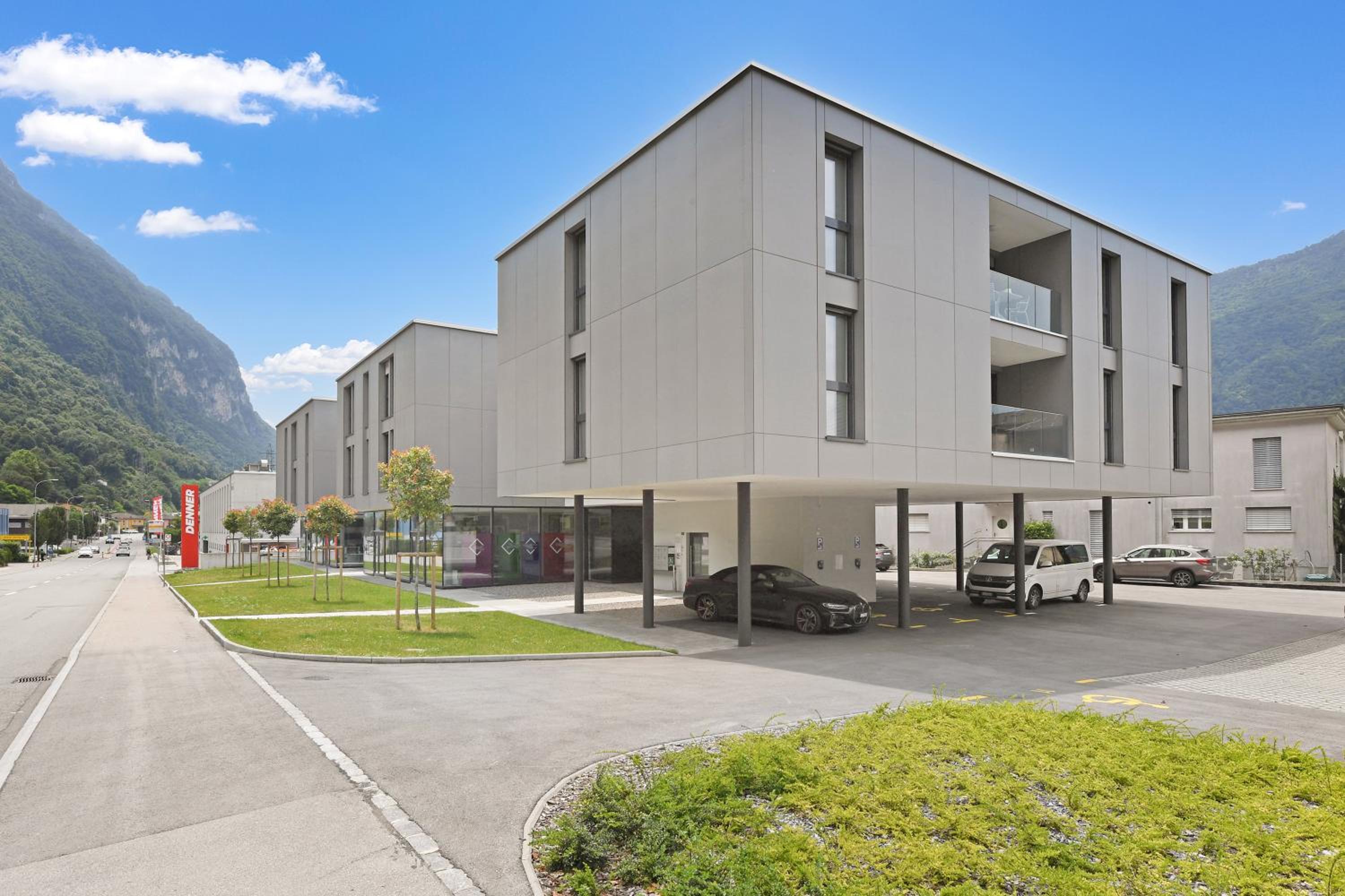 Melano Lab Park Apartments - Happy Rentals