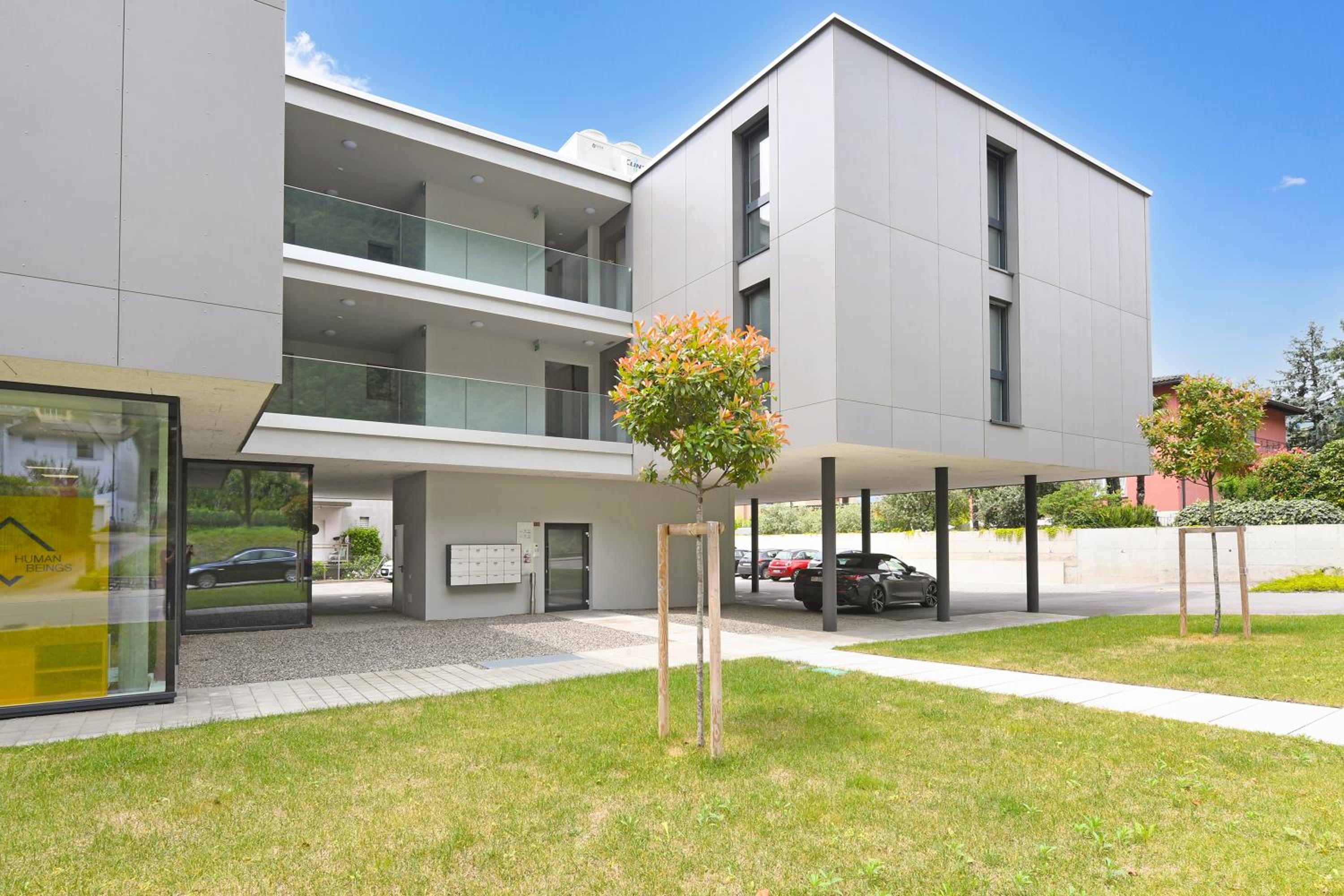 Melano Lab Park Apartments - Happy Rentals