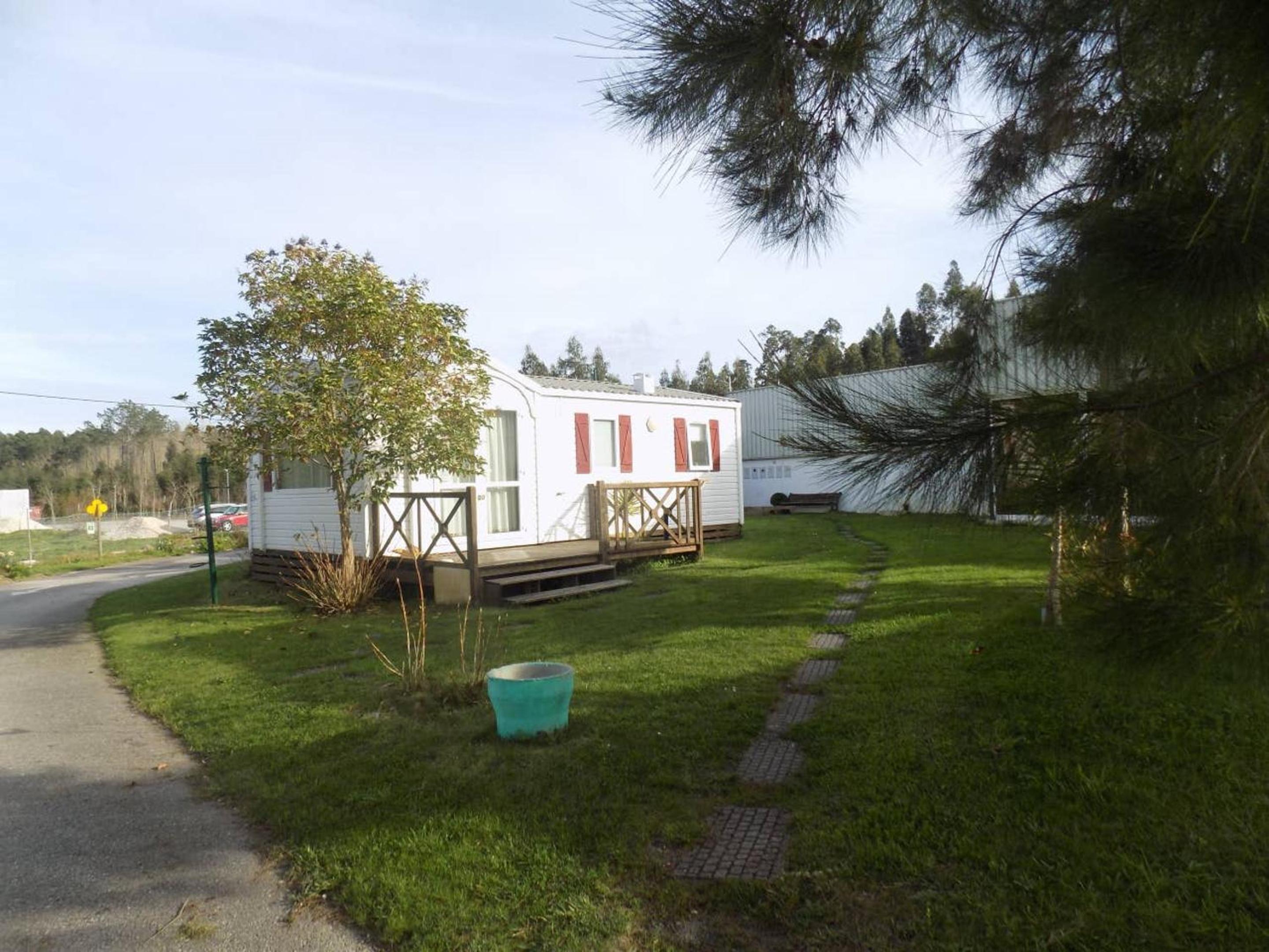 Comfortable Bungalow Near Pataias with Shared Pool view 3