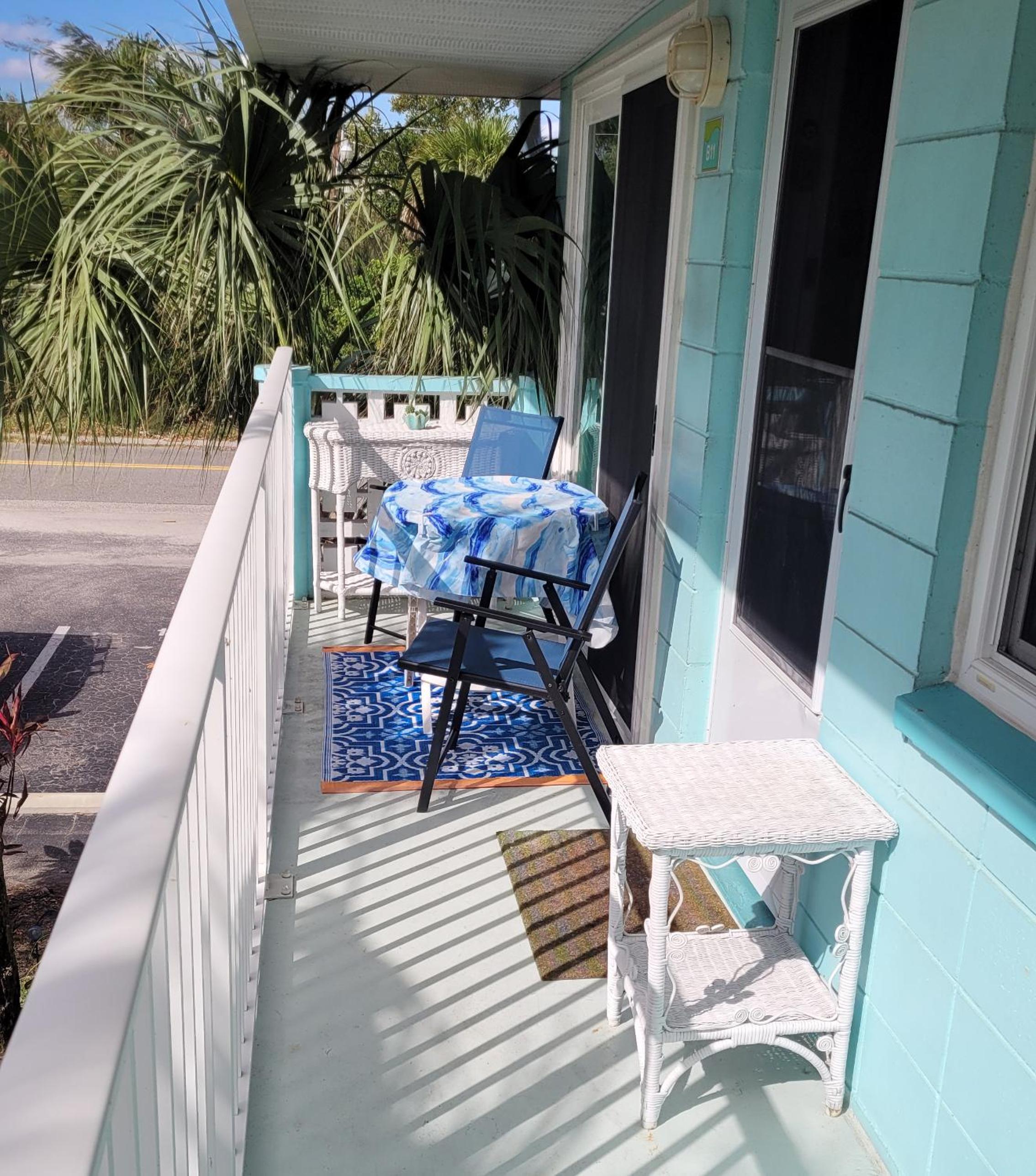 ~ Fish Cottage ~ NSB Sanctuary Pool Courtyard View Coronado Arms B11 view 3