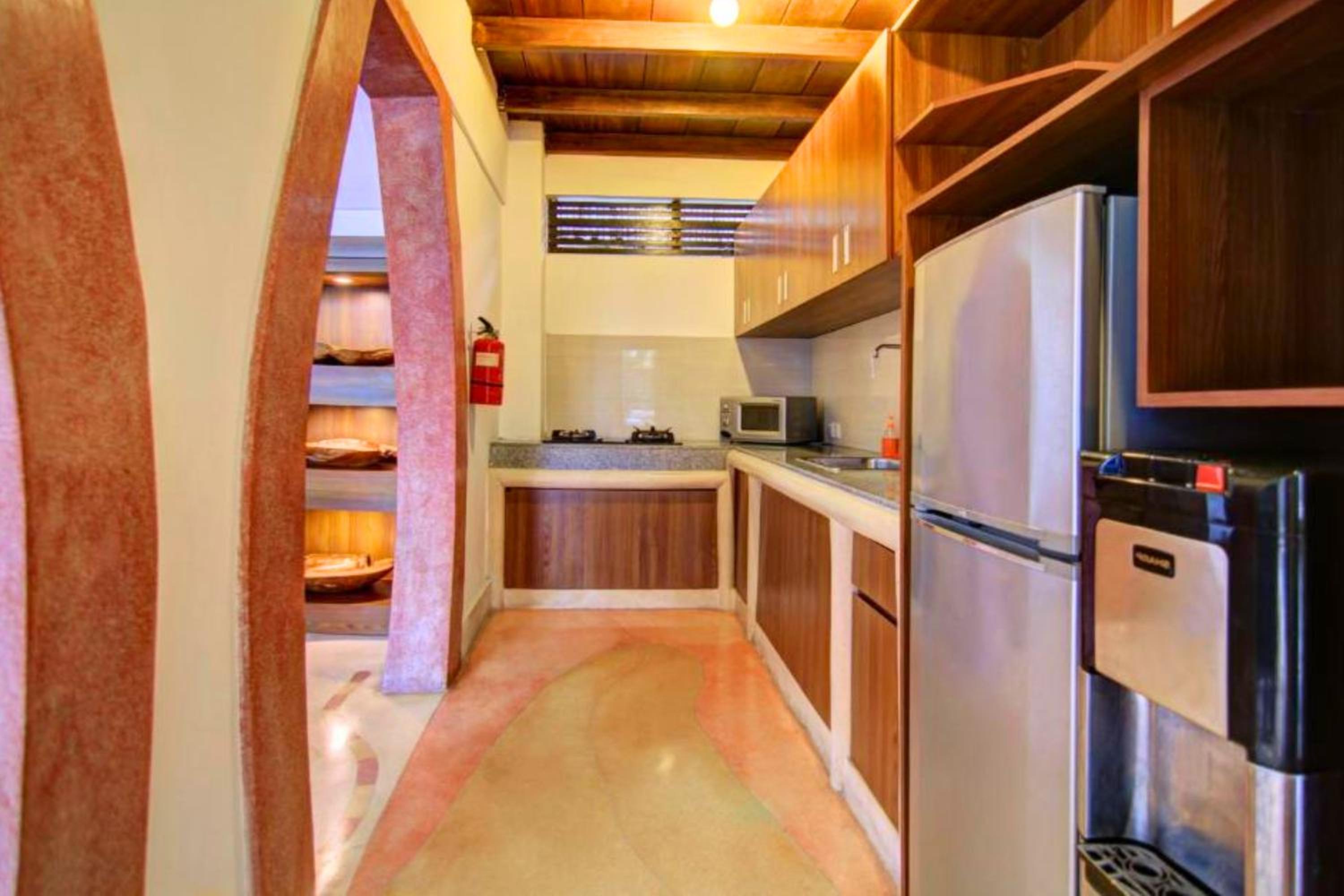 Cozy Executive 2 BR Pool Villa view 5
