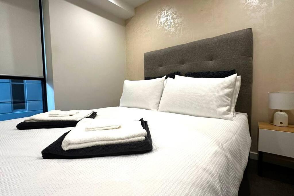 Cosy 2BRs Apartment on Balfours Free WI-FI