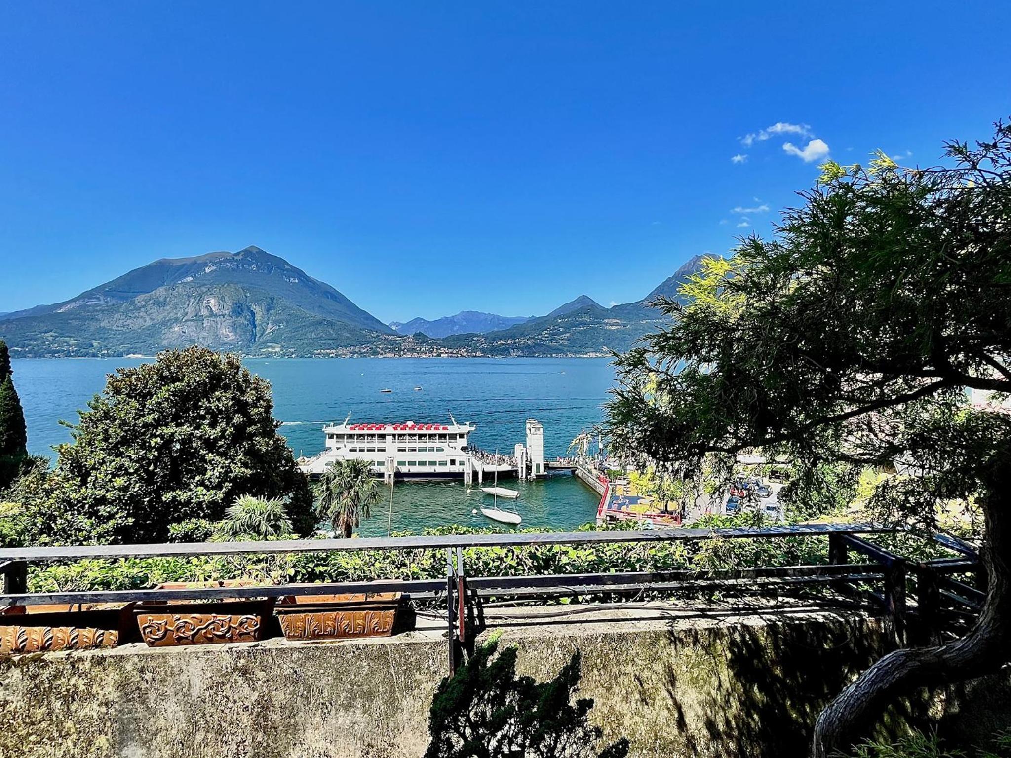Villa NELLA VARENNA back to 70' view 3