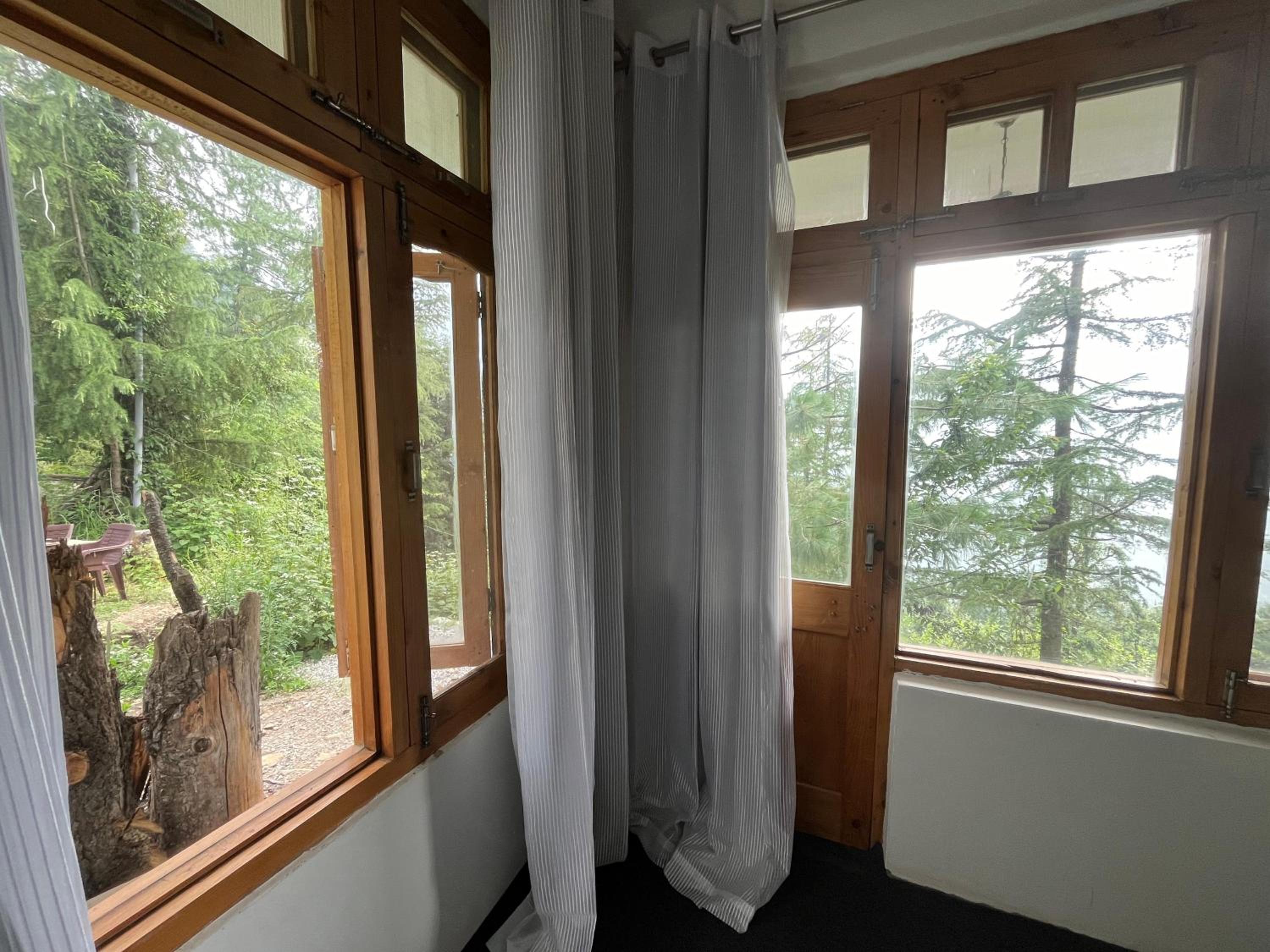 The ISISINGA - A Forest Retreat In Mountains