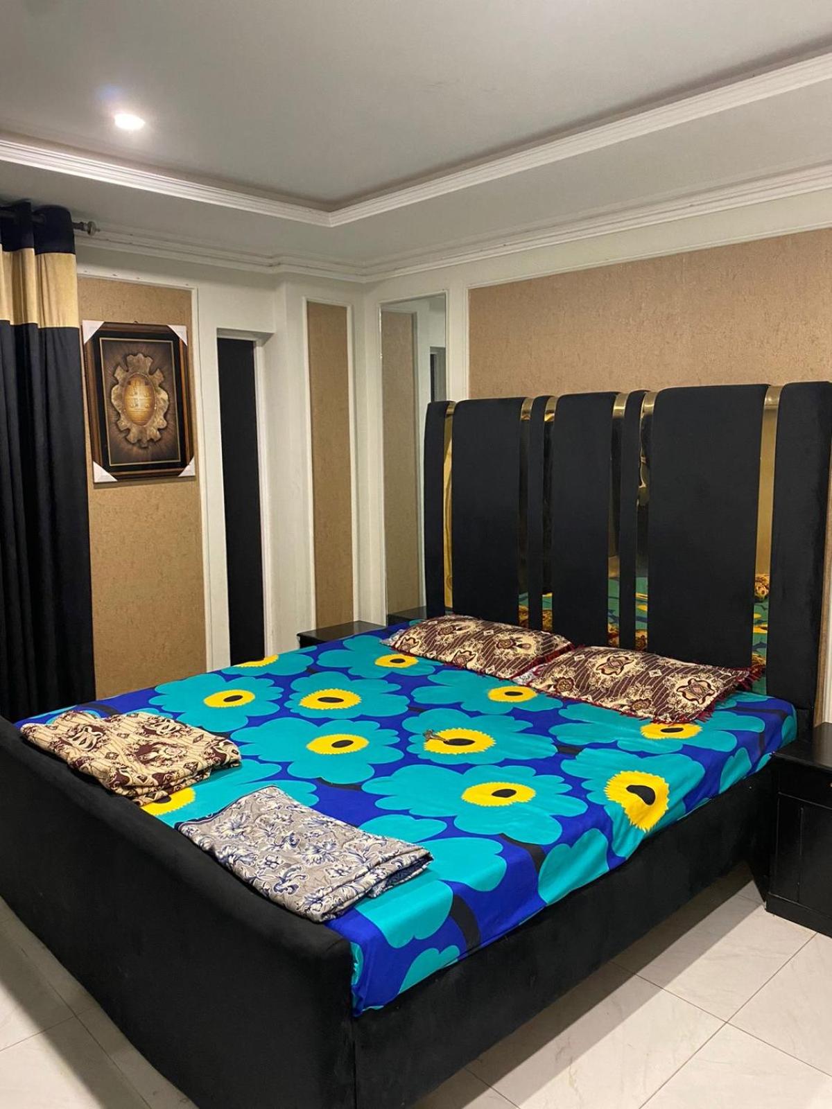 New modern fully furnished apartment view 3